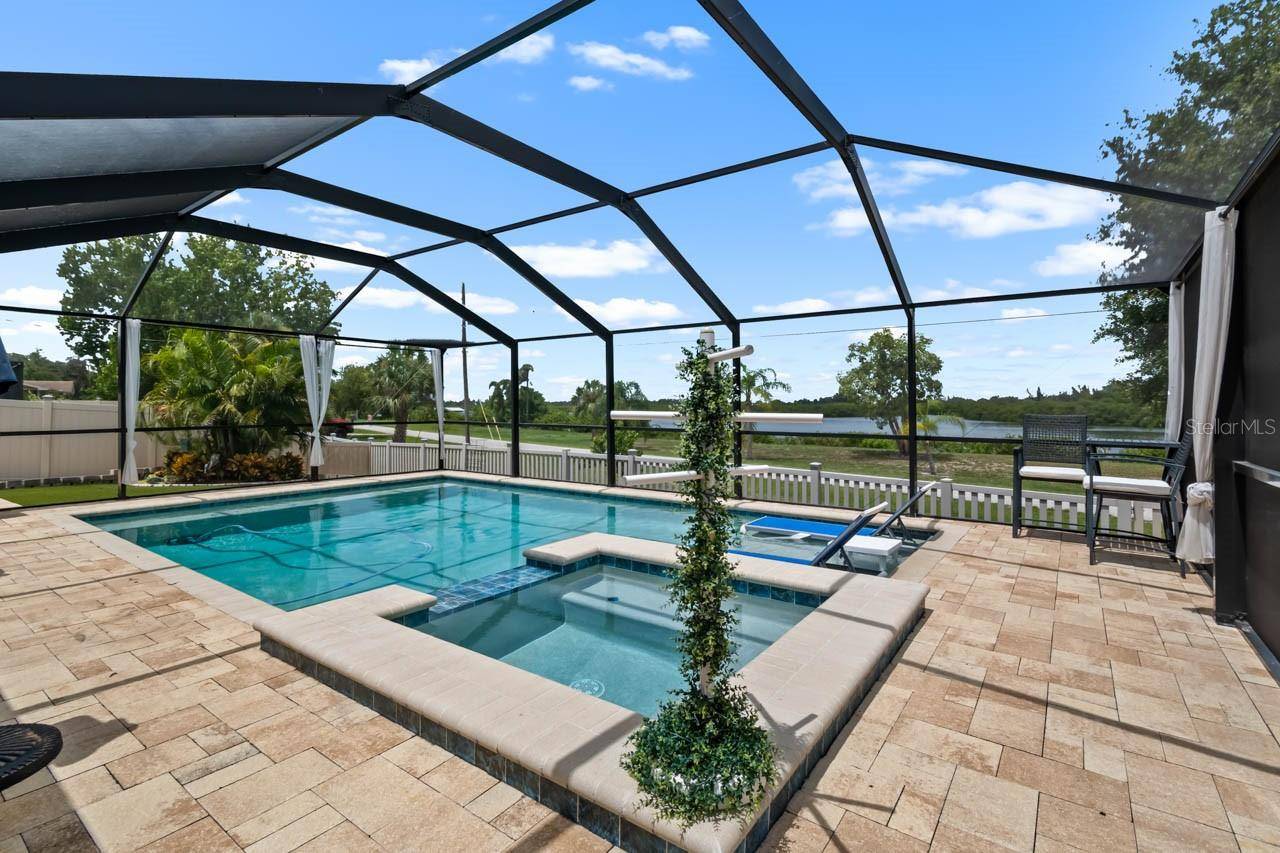 809 TIMELESS MOSS DR, Ruskin, FL 33570