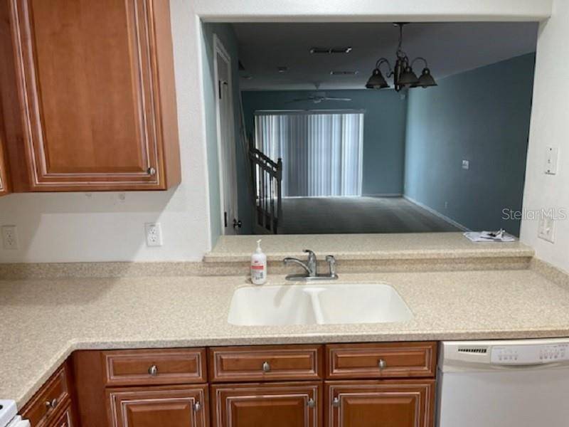 1983 SEARAY SHORE DR, Clearwater, FL 33763