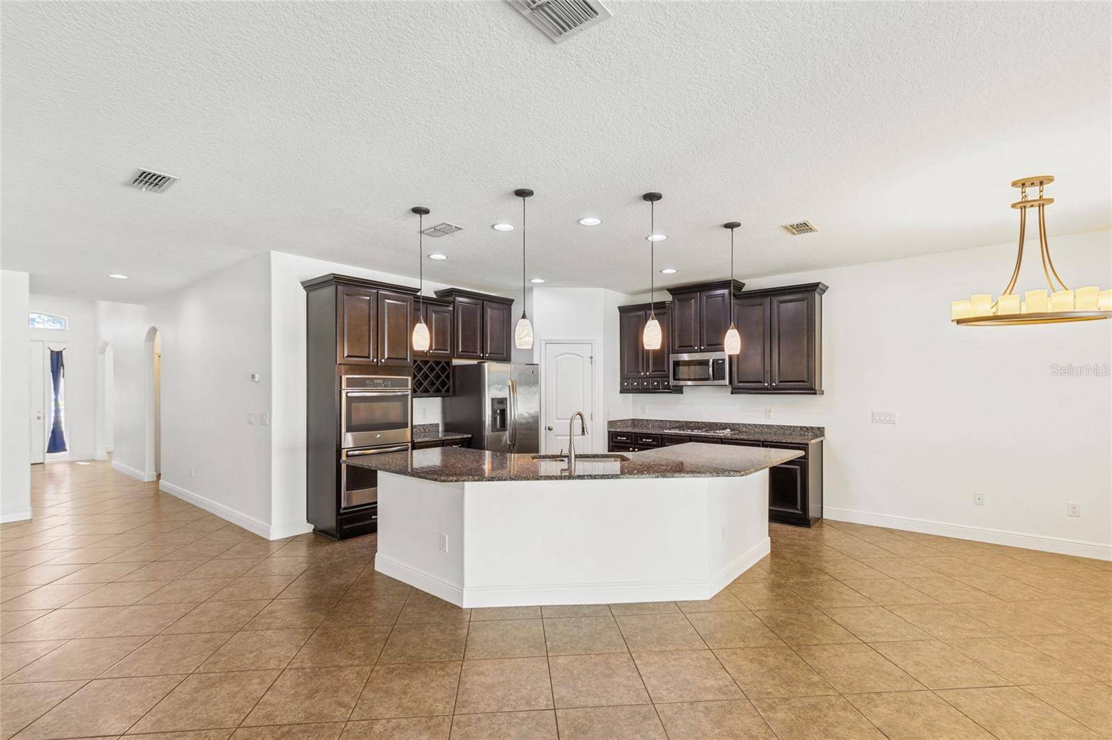 6706 RIVERSIDE BLUFFS DR, Riverview, FL 33578