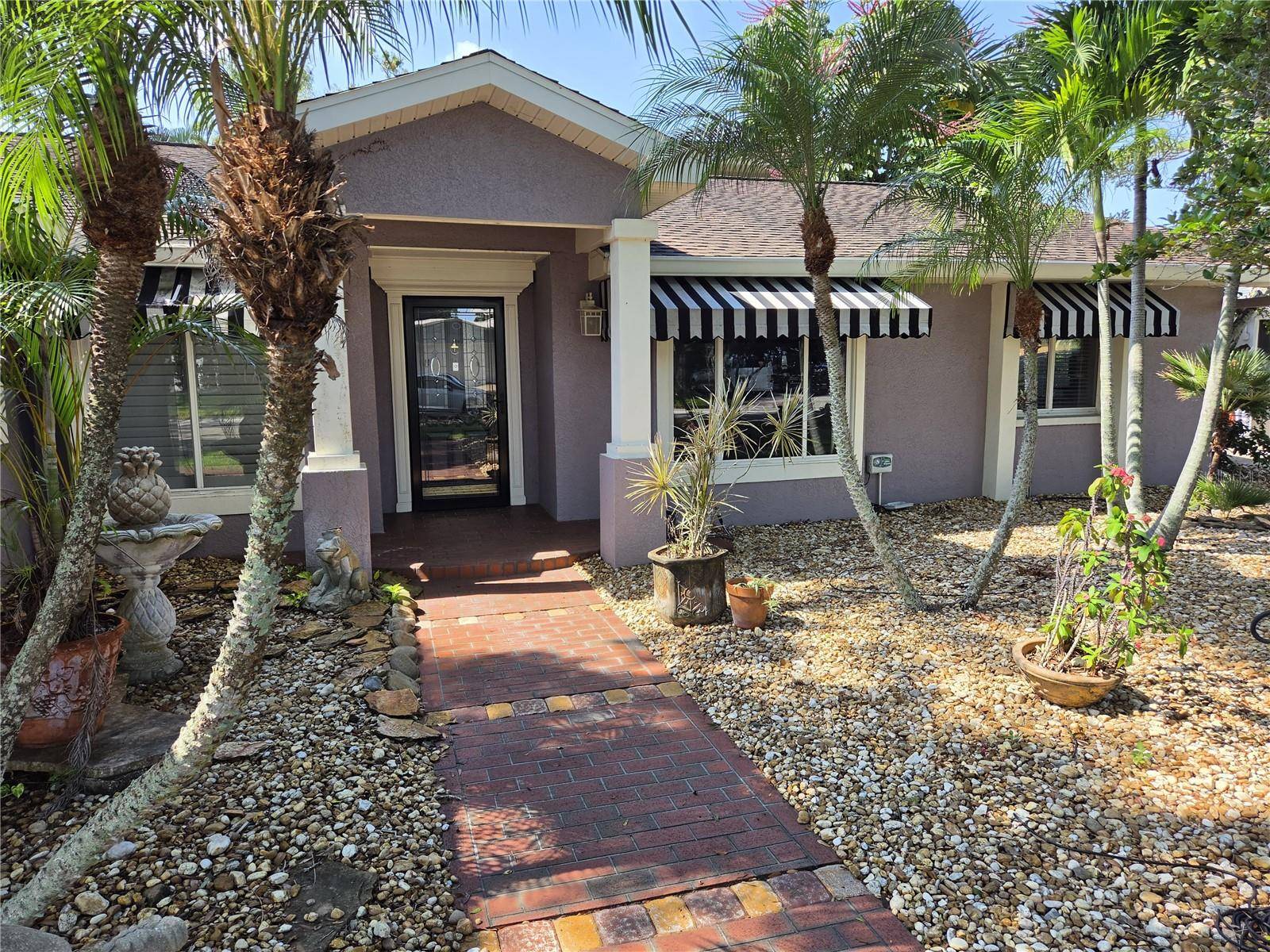 1132 RIDGE DR, Palm Harbor, FL 34683