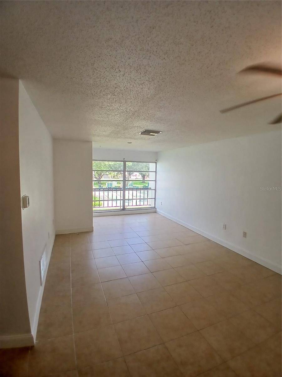 2700 BAYSHORE BLVD #2211, Dunedin, FL 34698