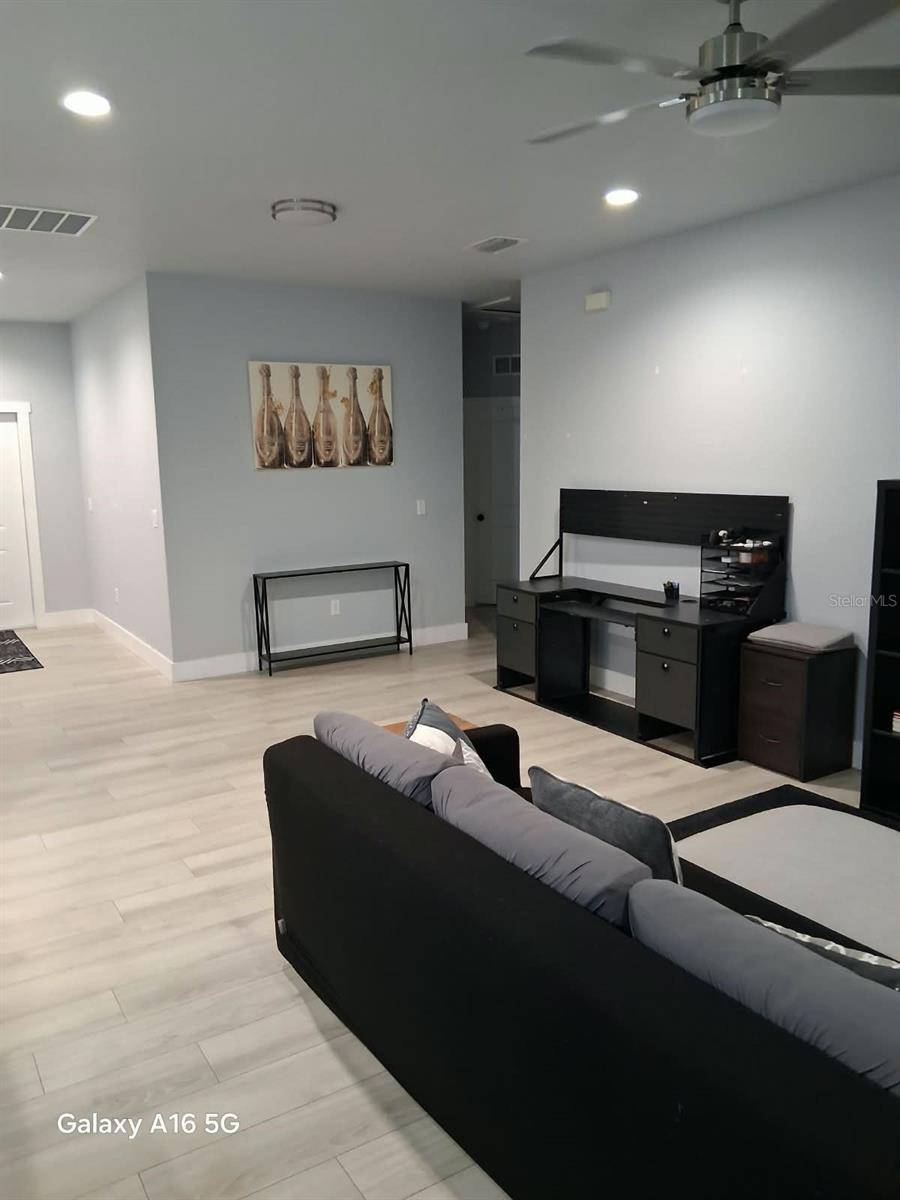 3219 E EMMA ST, Tampa, FL 33610