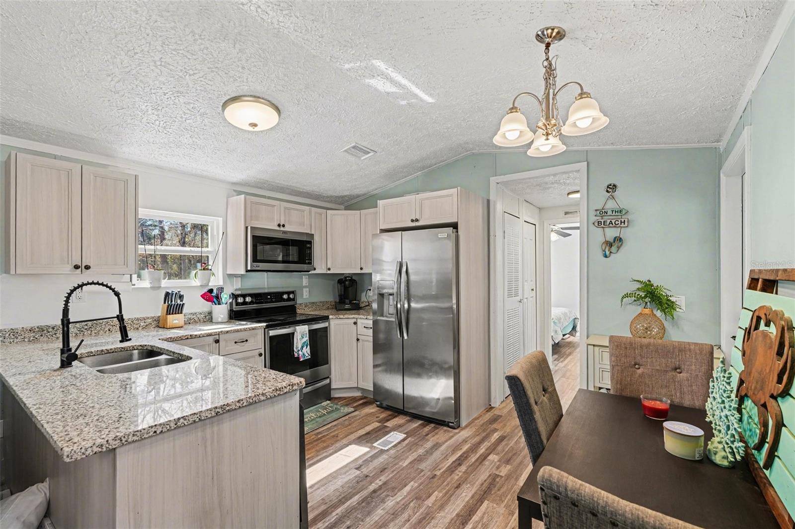 24421 TRESPASS TRL, Astor, FL 32102