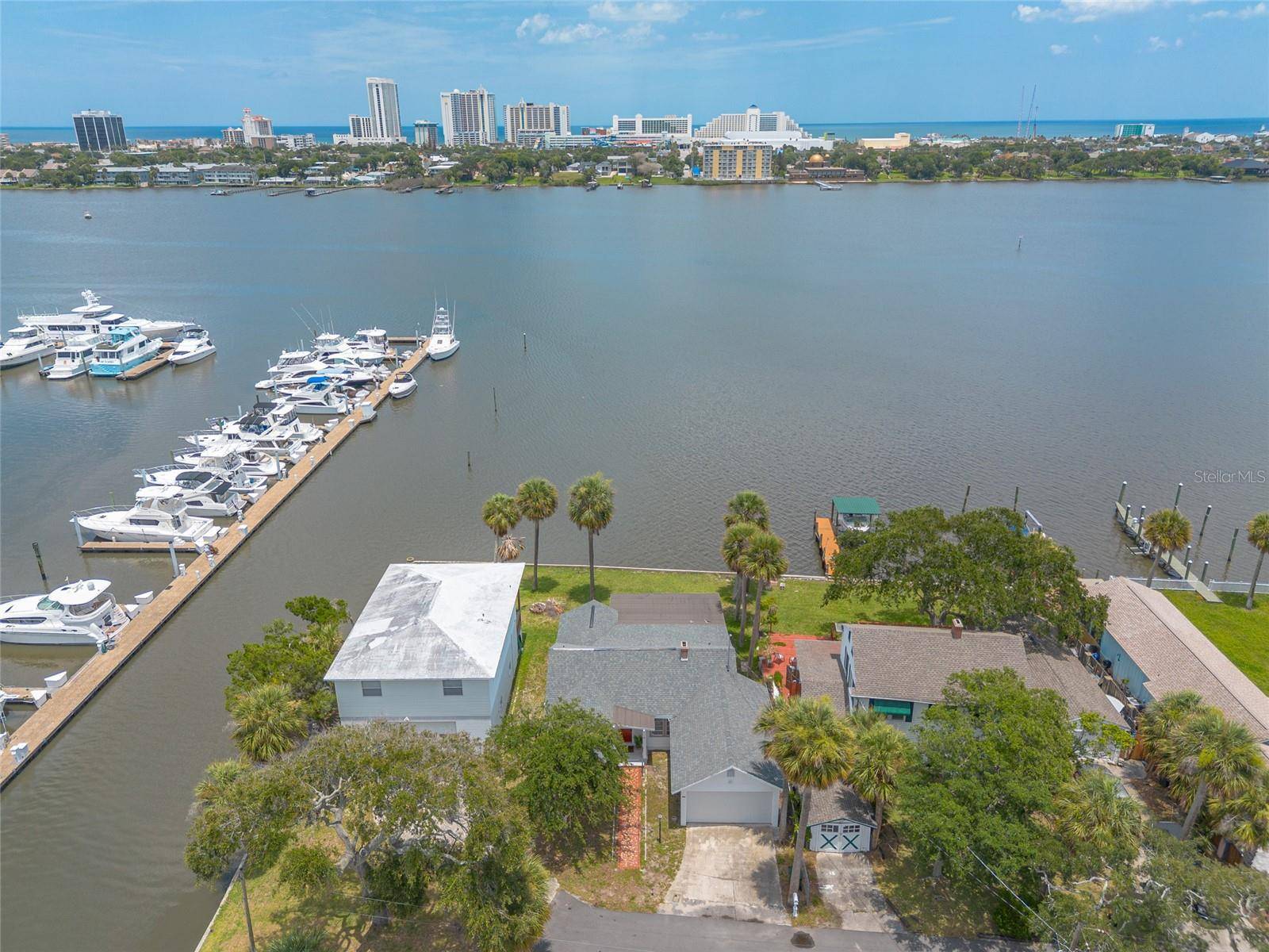 255 LEXINGTON DR, Daytona Beach, FL 32114