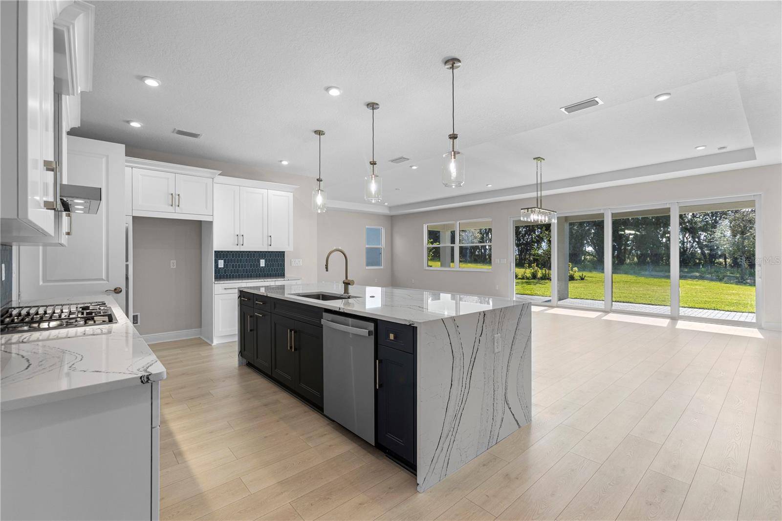 1727 POINT GRACE RD, Tavares, FL 32778