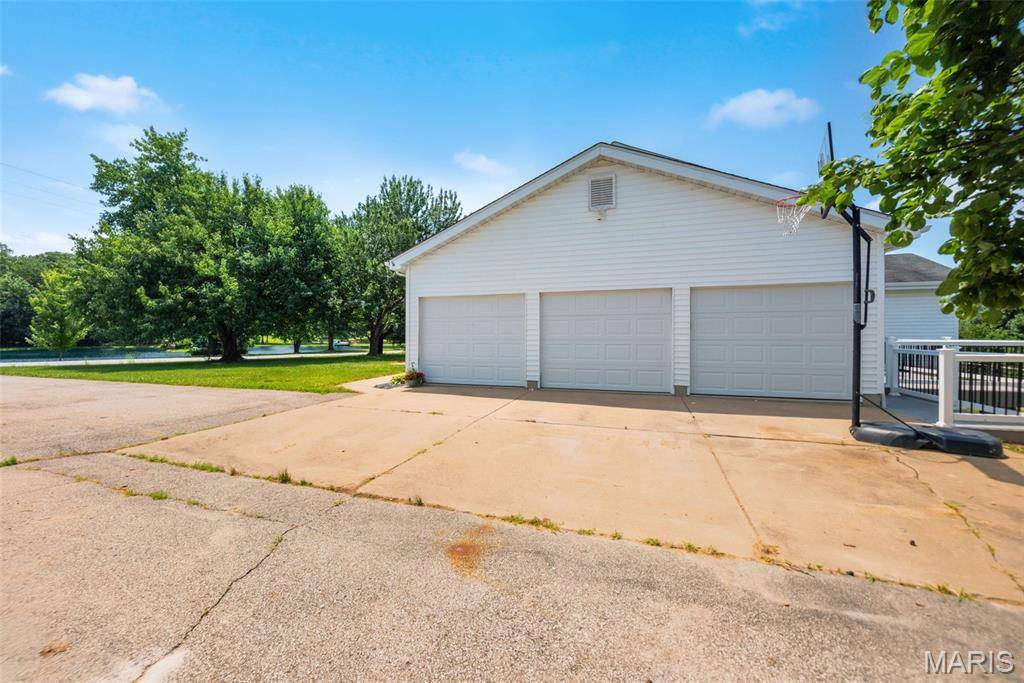 79 Meier RD, Old Monroe, MO 63369