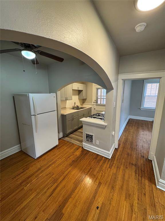 4048 Giles AVE, St Louis, MO 63116
