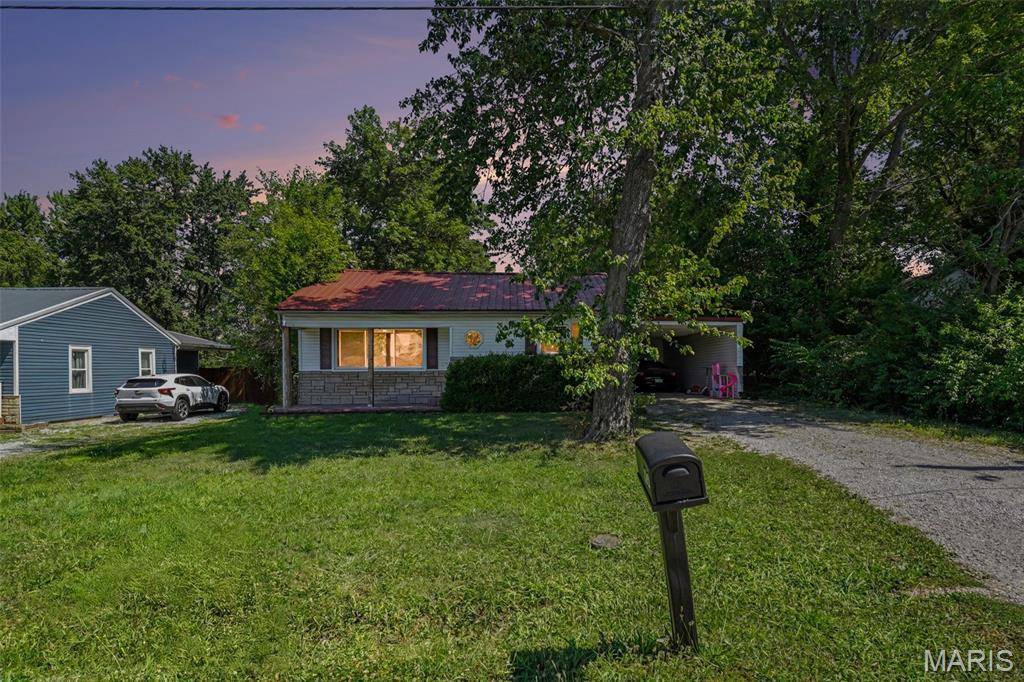 930 York RD, Mount Vernon, IL 62864