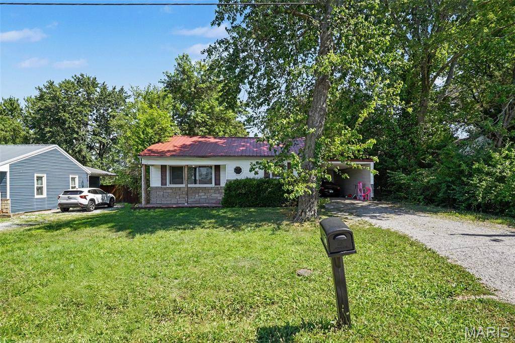 930 York RD, Mount Vernon, IL 62864