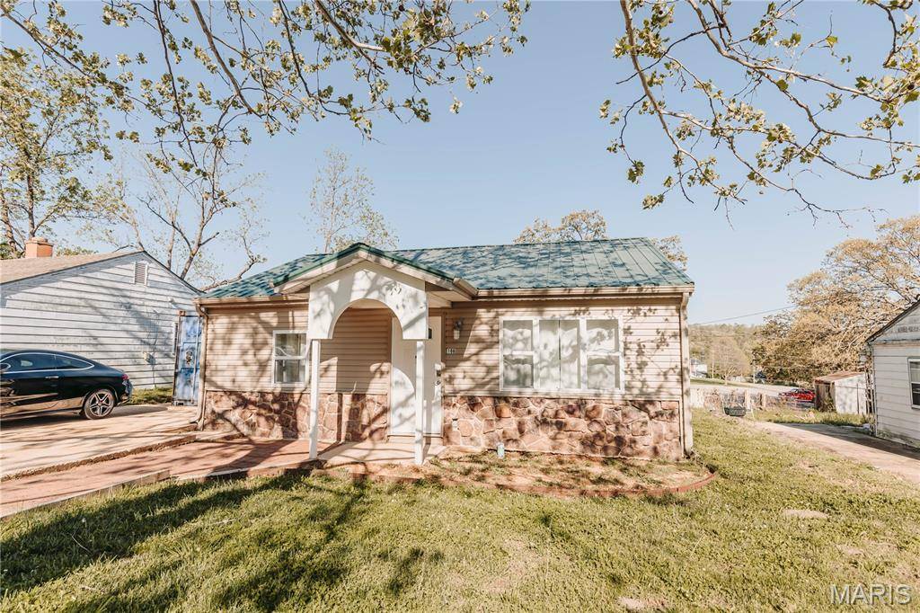 106 N Newport LN, Waynesville, MO 65583