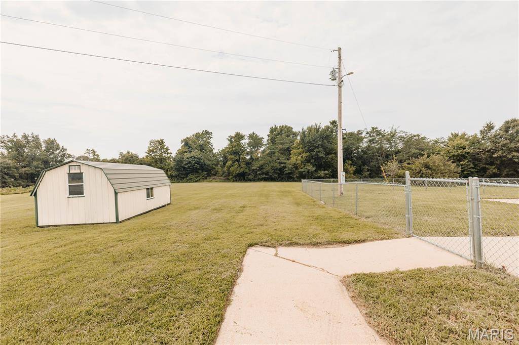 12594 Highway D, Dixon, MO 65459