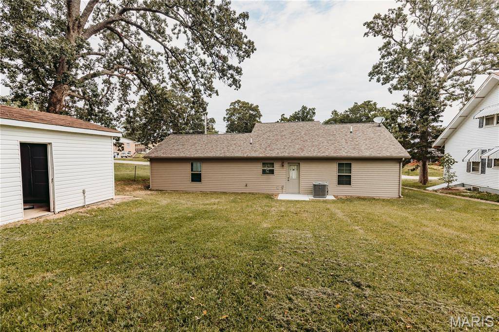 505 W 2nd ST, Dixon, MO 65459