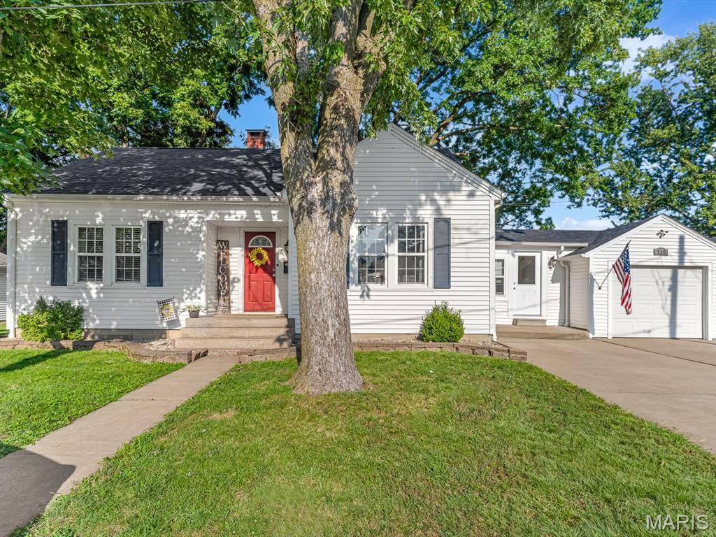 110 S Taylor ST, Red Bud, IL 62278