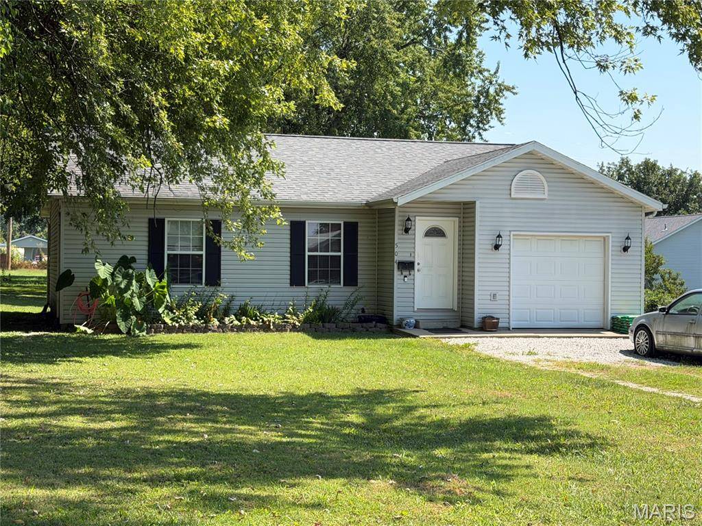 504 Plum ST, Lebanon, IL 62254