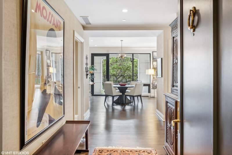 840 N LAKE SHORE DR #202, Chicago, IL 60611