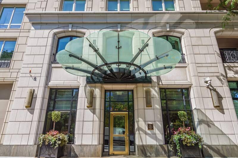 840 N LAKE SHORE DR #202, Chicago, IL 60611