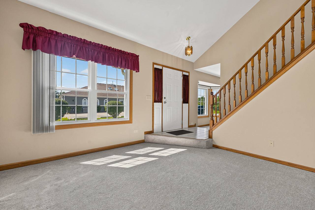 1504 ROOT ST, Crest Hill, IL 60403