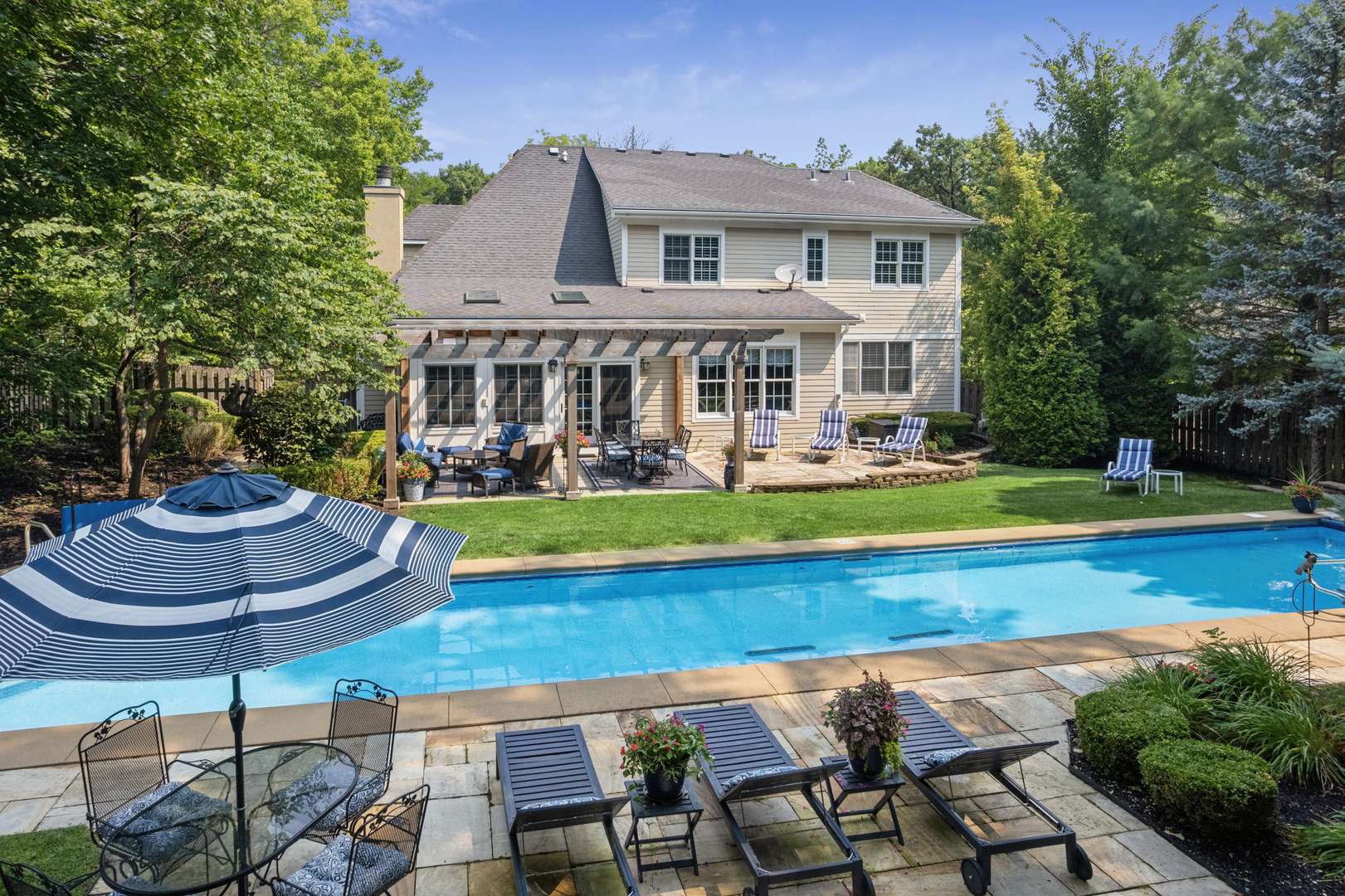 25 Horne ST, St. Charles, IL 60174