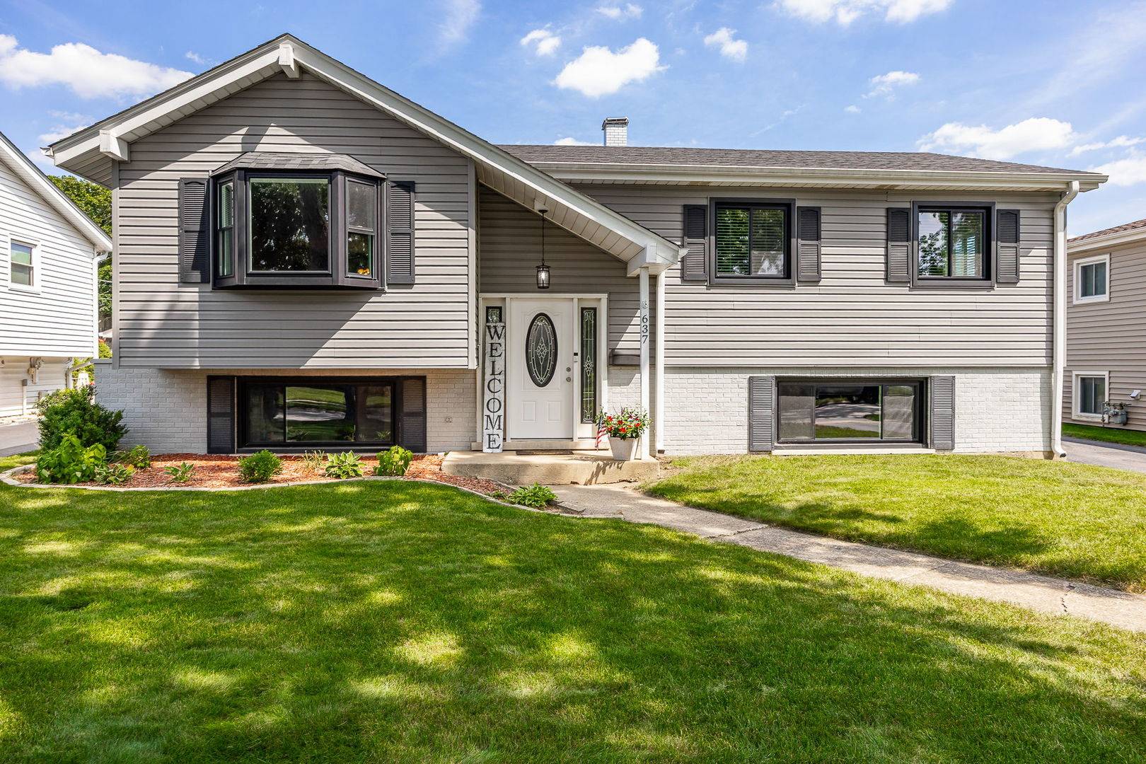 637 S BEVERLY AVE, Addison, IL 60101