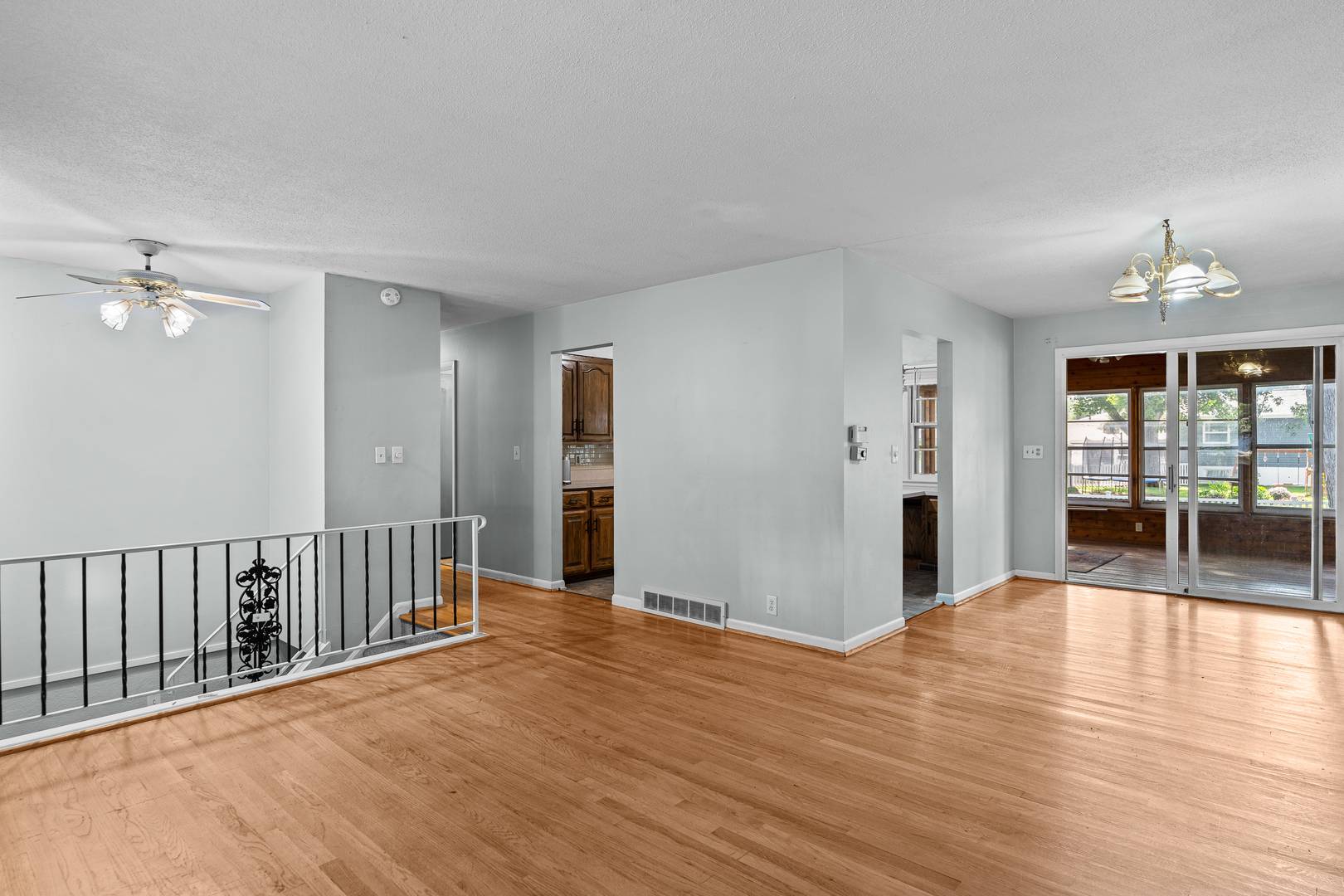 1730 Fairmeadow DR, Bettendorf, IA 52722