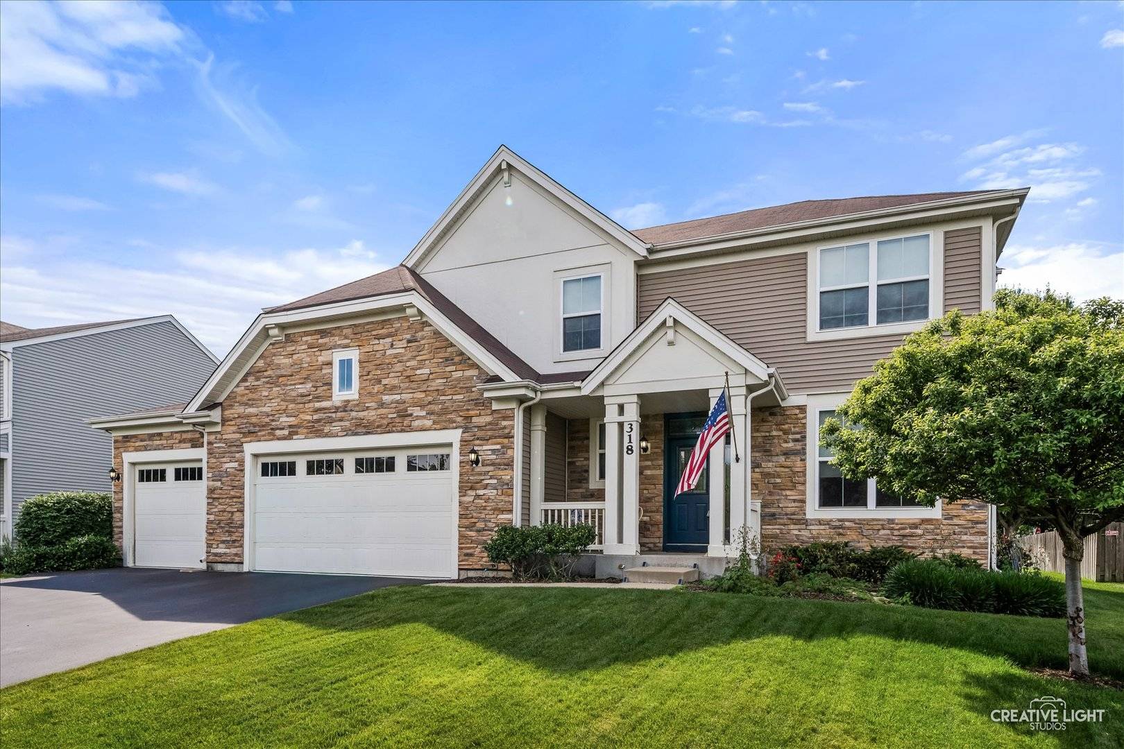 318 Winthrop DR, Oswego, IL 60543