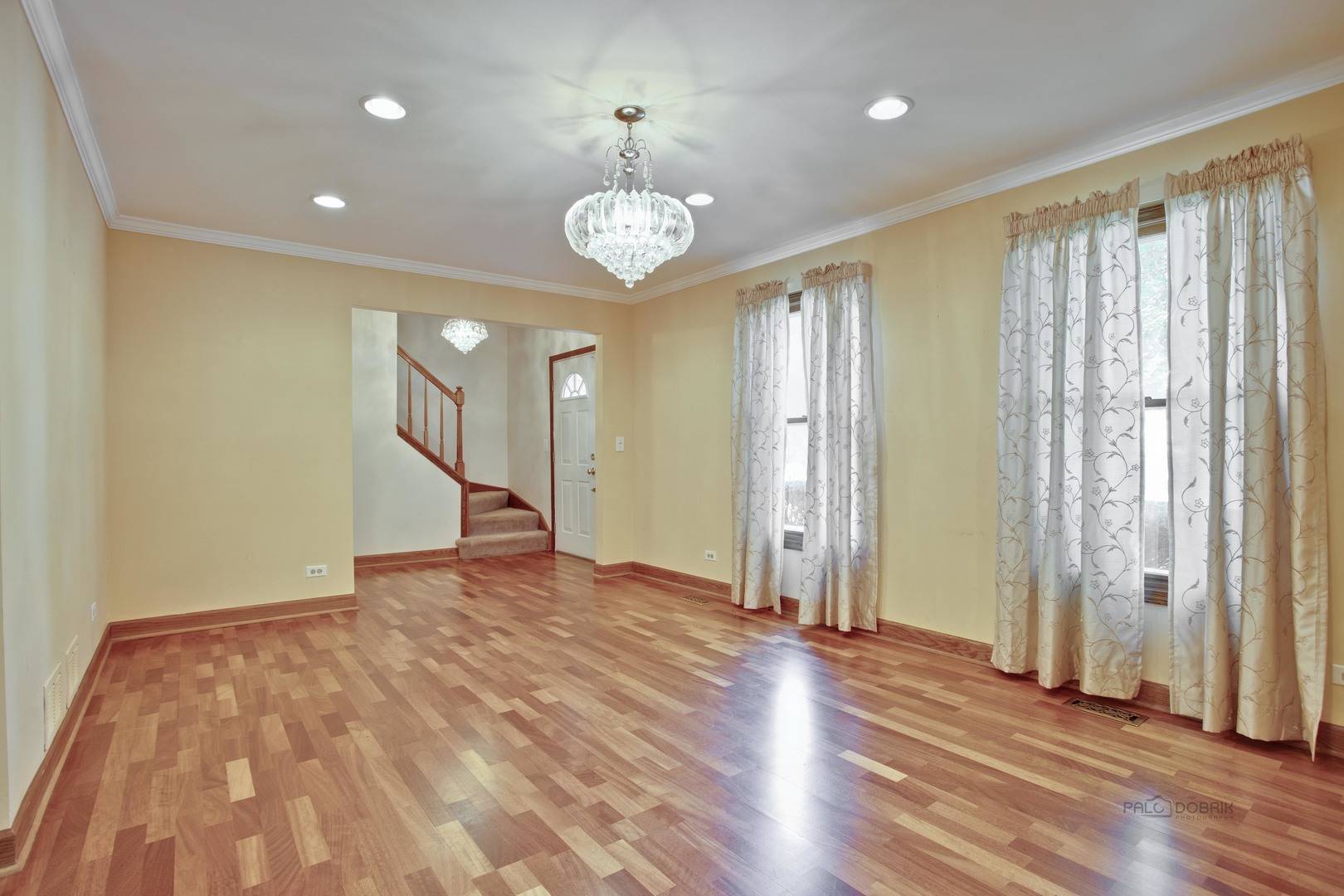 417 Lamont TER, Buffalo Grove, IL 60089