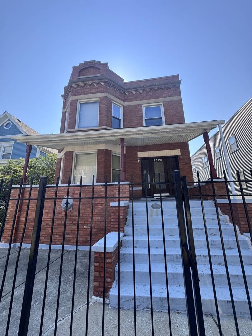 2508 N Central Park AVE, Chicago, IL 60647