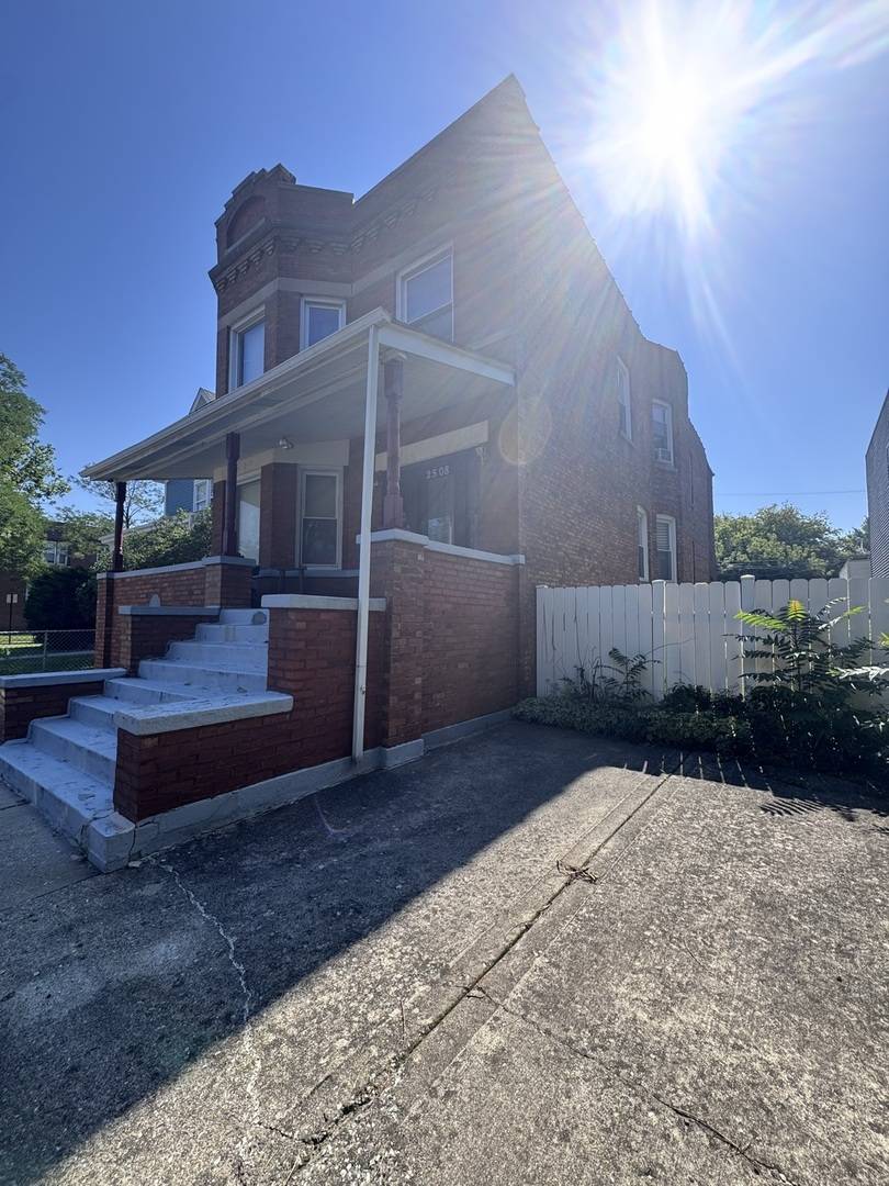 2508 N Central Park AVE, Chicago, IL 60647