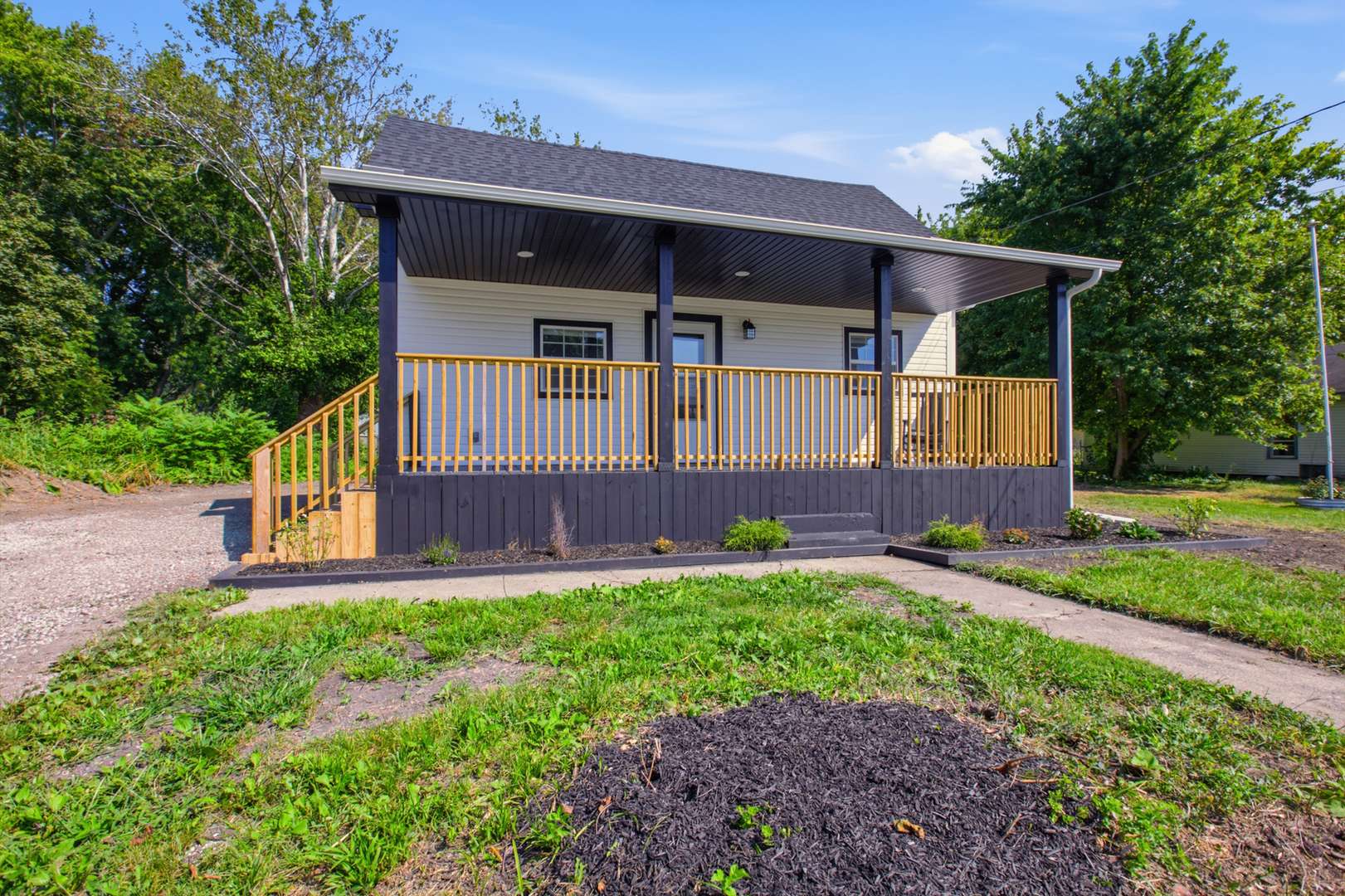 609 W Green ST, Newman, IL 61942
