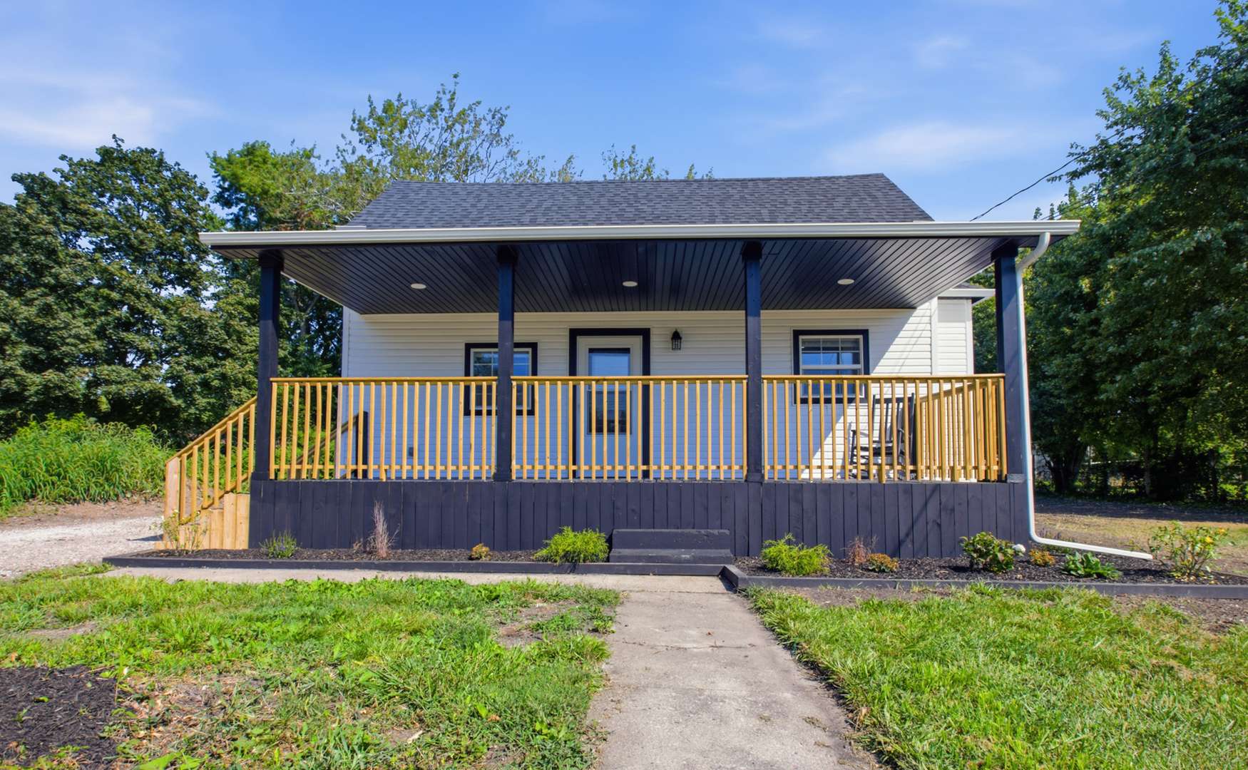 609 W Green ST, Newman, IL 61942