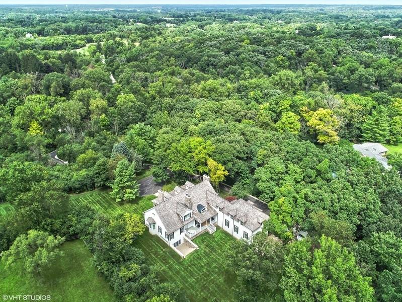 383 County Line RD, Barrington Hills, IL 60010