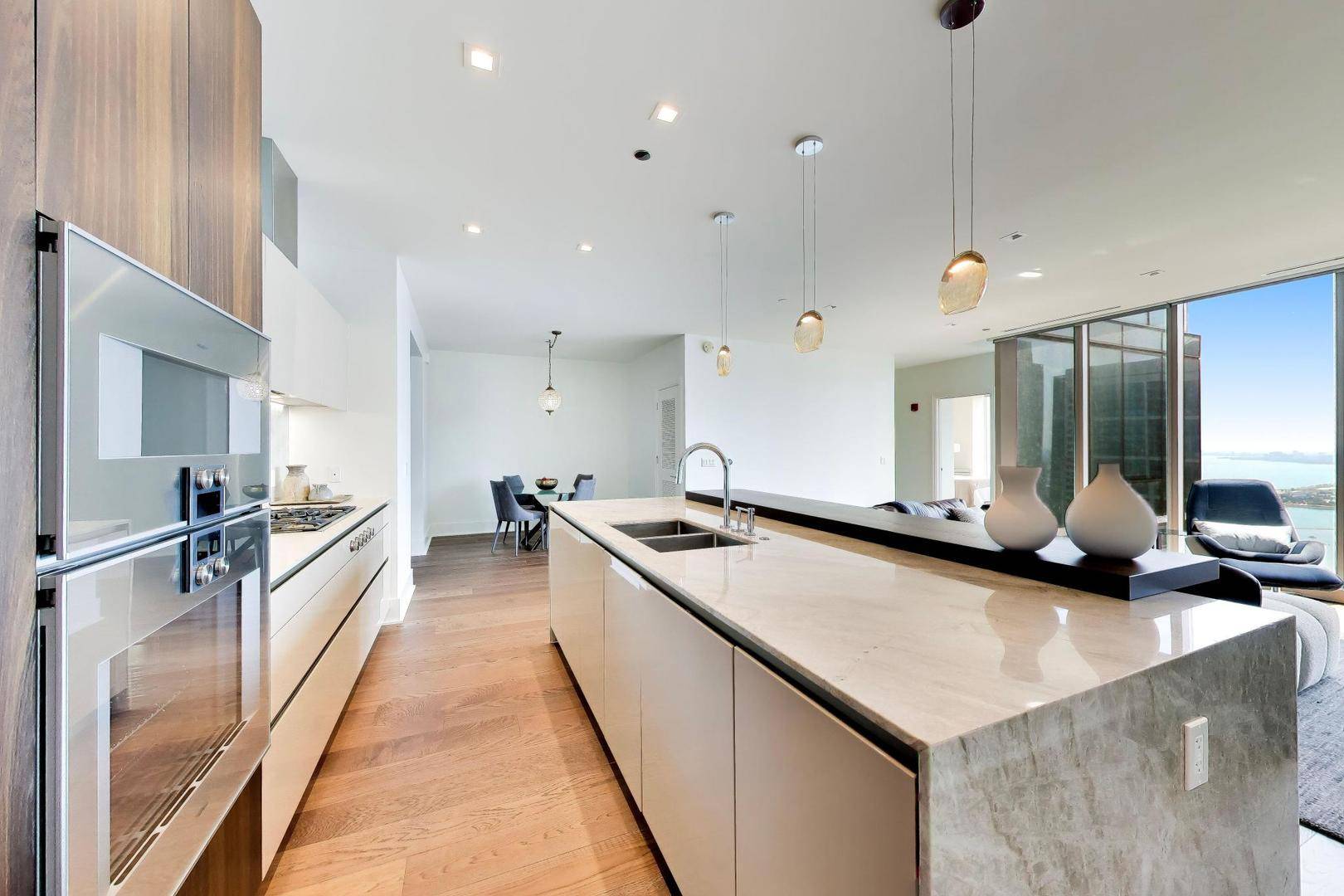 363 E Wacker DR #4803, Chicago, IL 60601