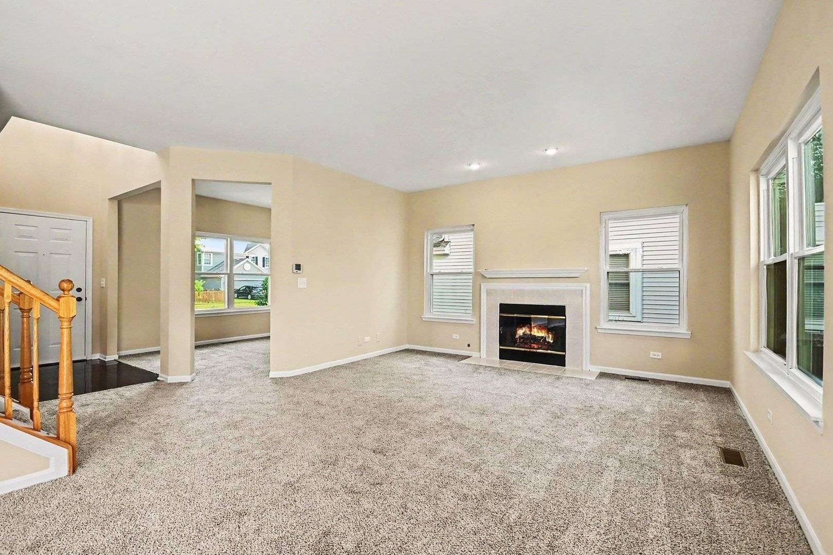 1057 Rosefield LN, Aurora, IL 60504