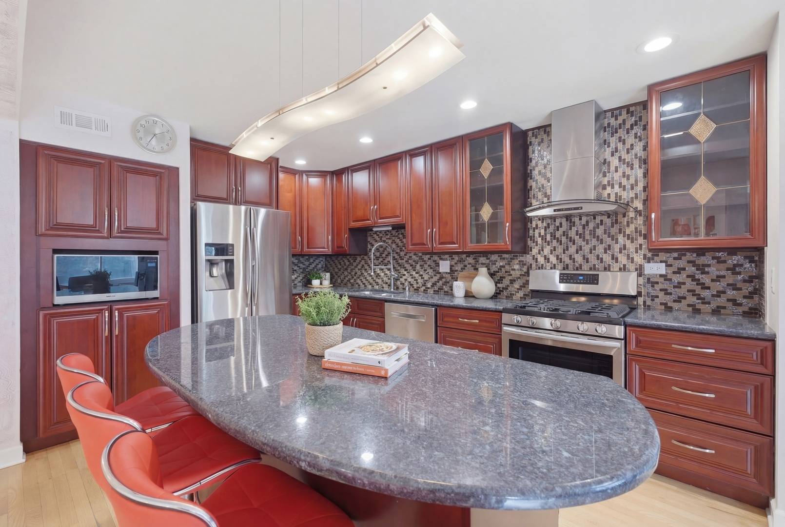 425 E Grouse LN, Deerfield, IL 60015
