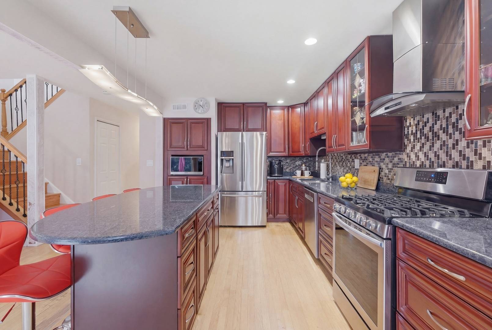 425 E Grouse LN, Deerfield, IL 60015