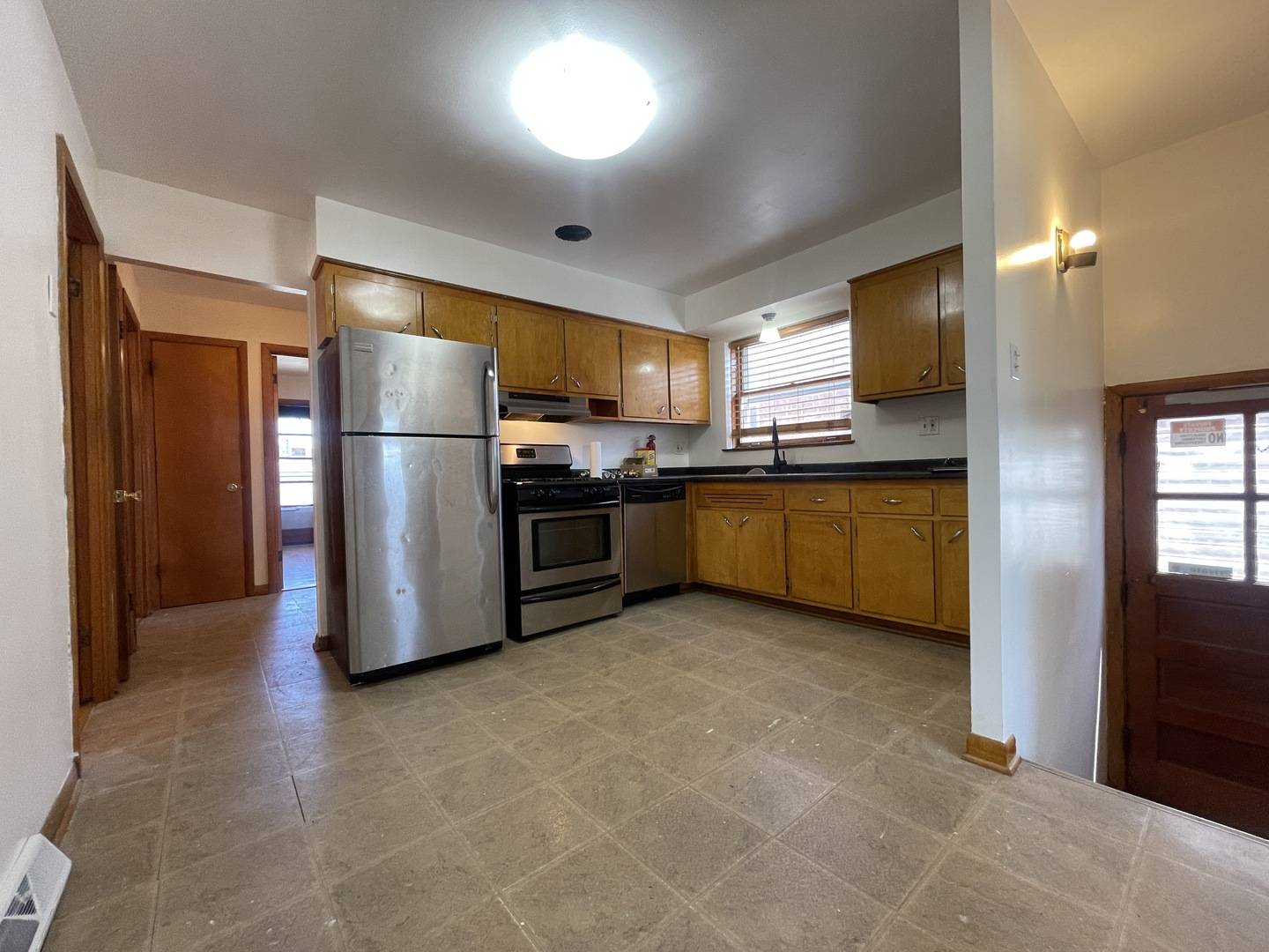 5819 S Narragansett AVE, Chicago, IL 60638
