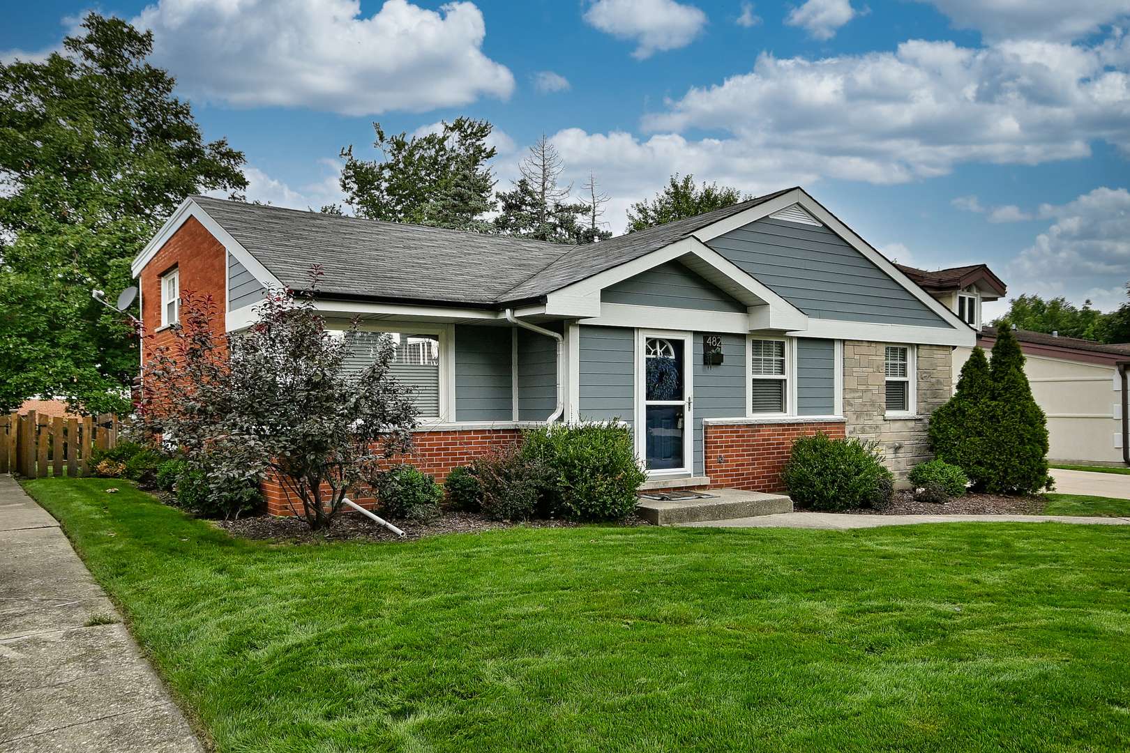 482 E PARK AVE, Elmhurst, IL 60126