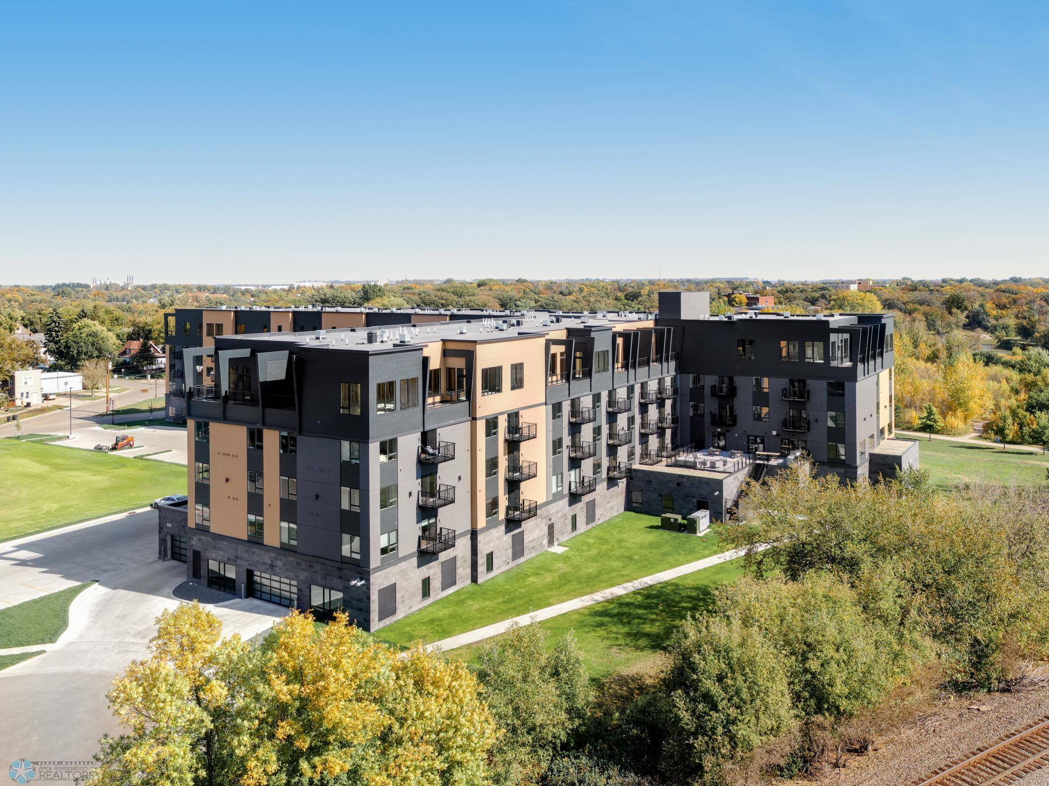 505 OAK ST N #501, Fargo, ND 58102