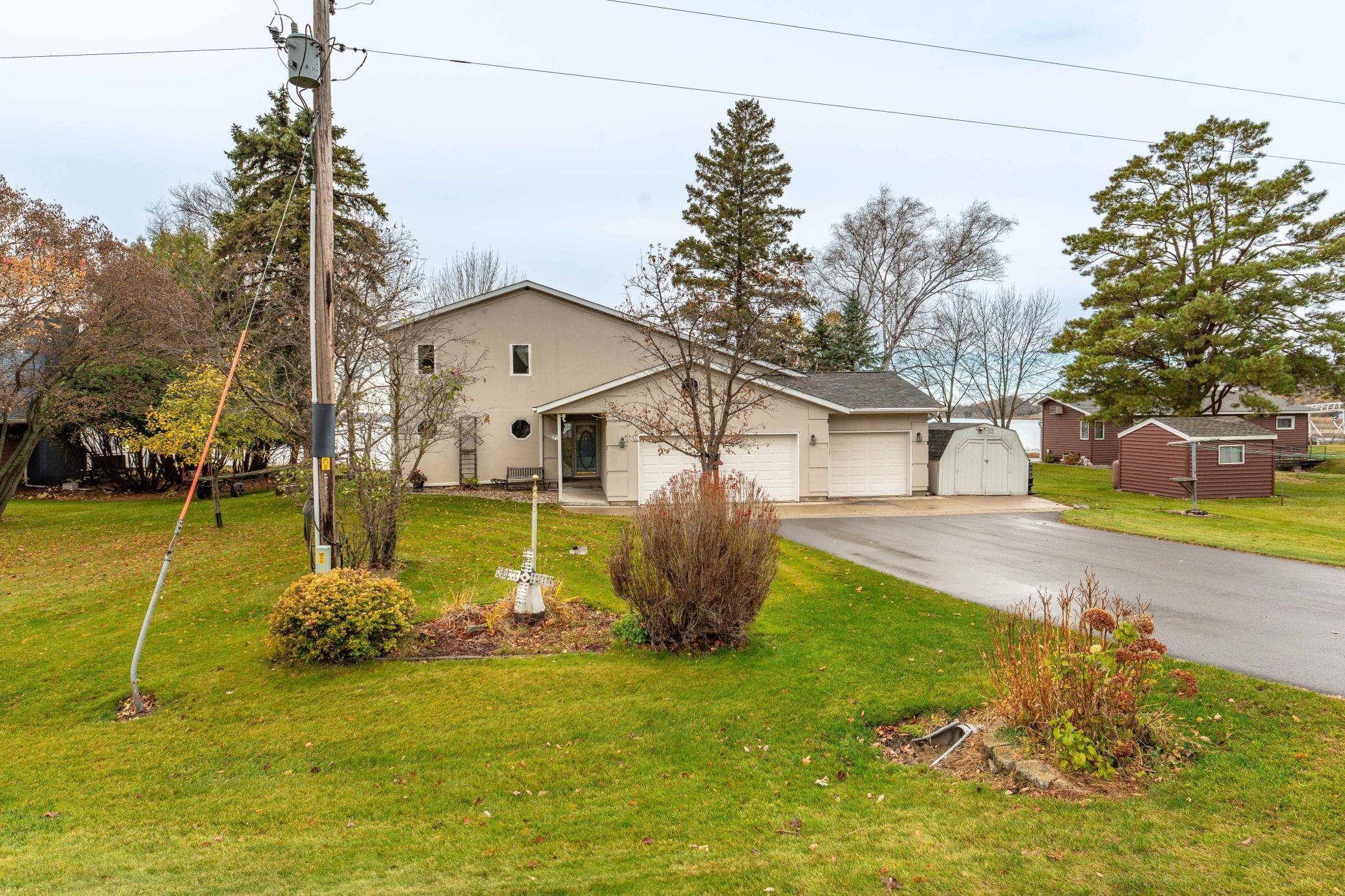 17159 Stalker Lake RD, Battle Lake, MN 56515