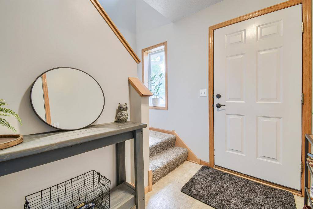 6946 91st ST NE, Monticello, MN 55362