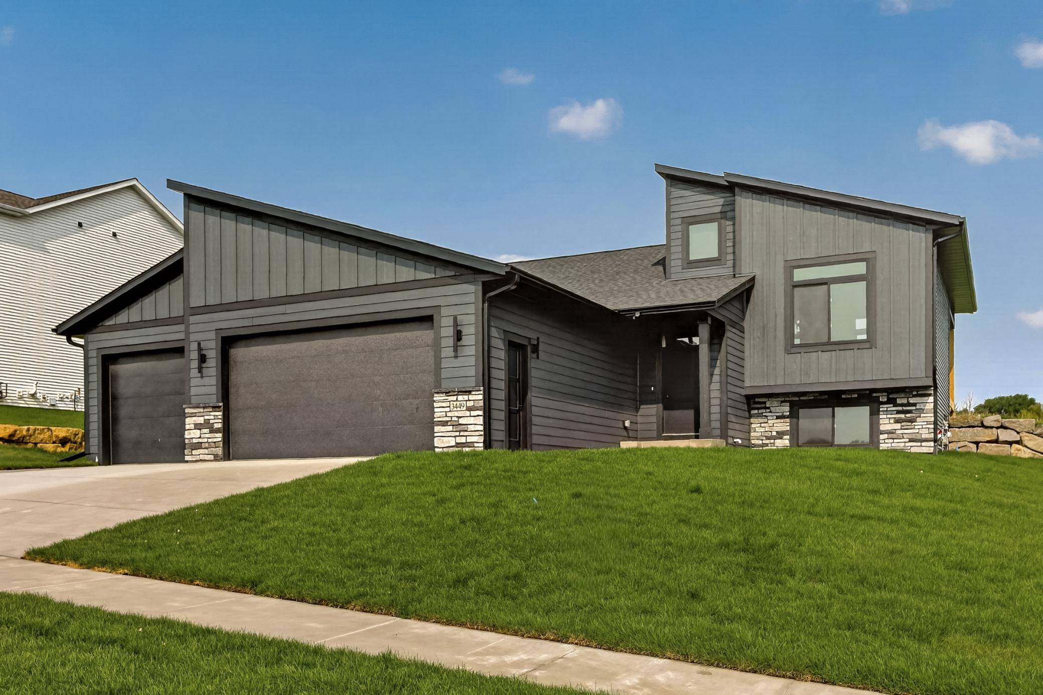 3449 Stonehedge DR NE, Rochester, MN 55906