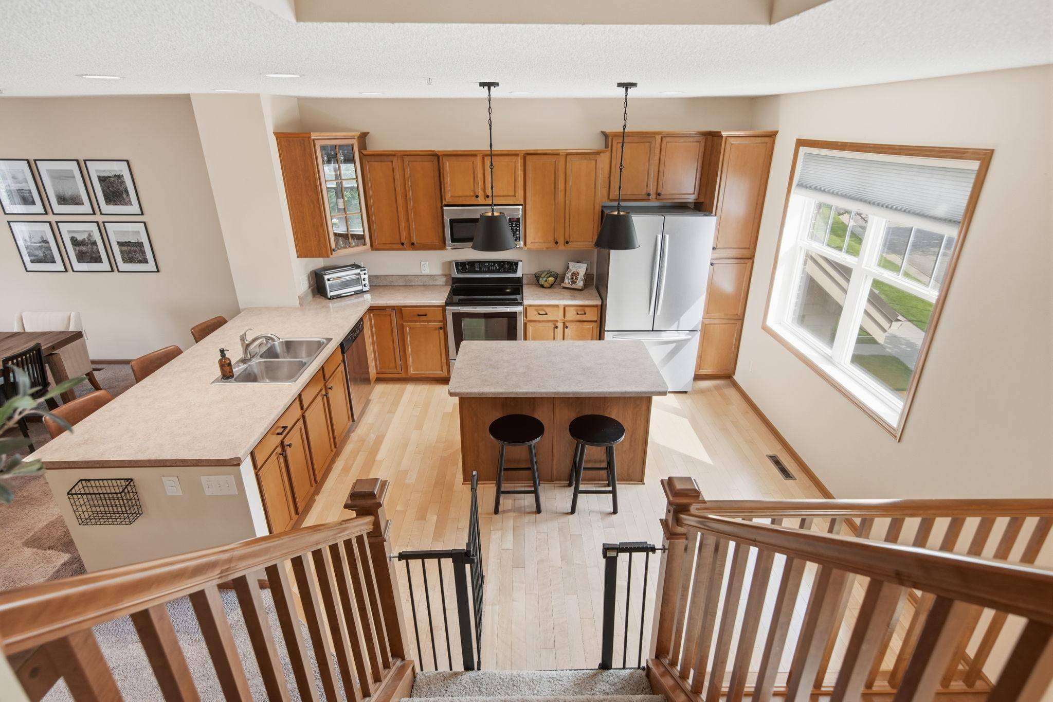 11937 Emery Village DR N, Champlin, MN 55316