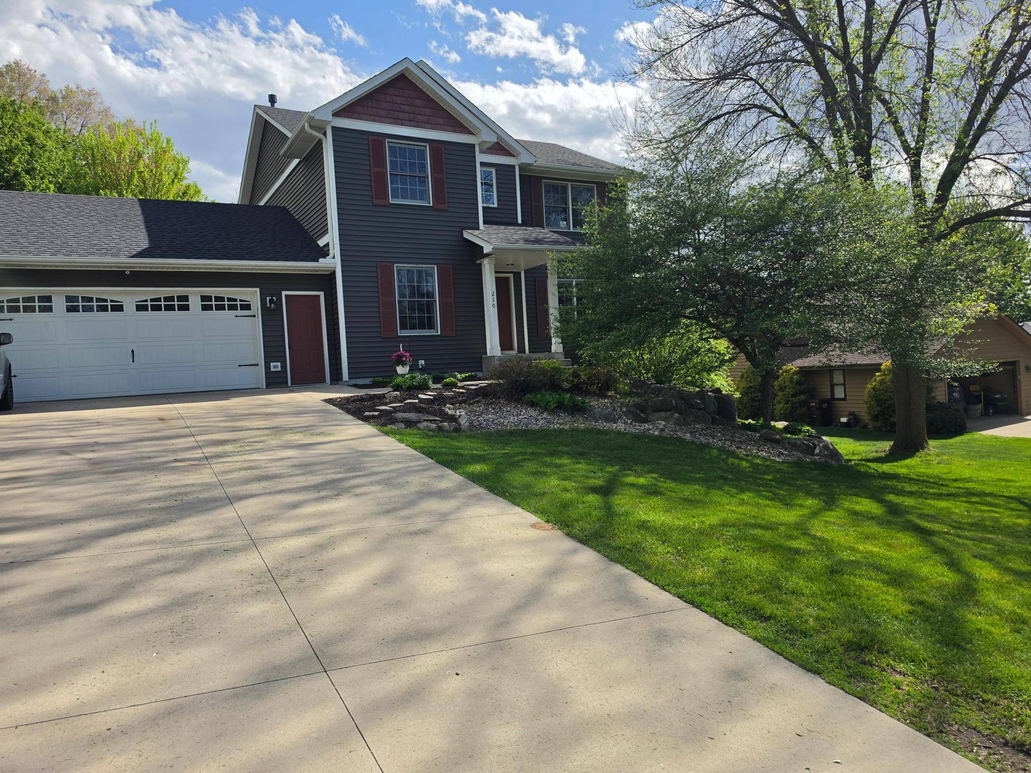 210 10th ST SE, New Prague, MN 56071