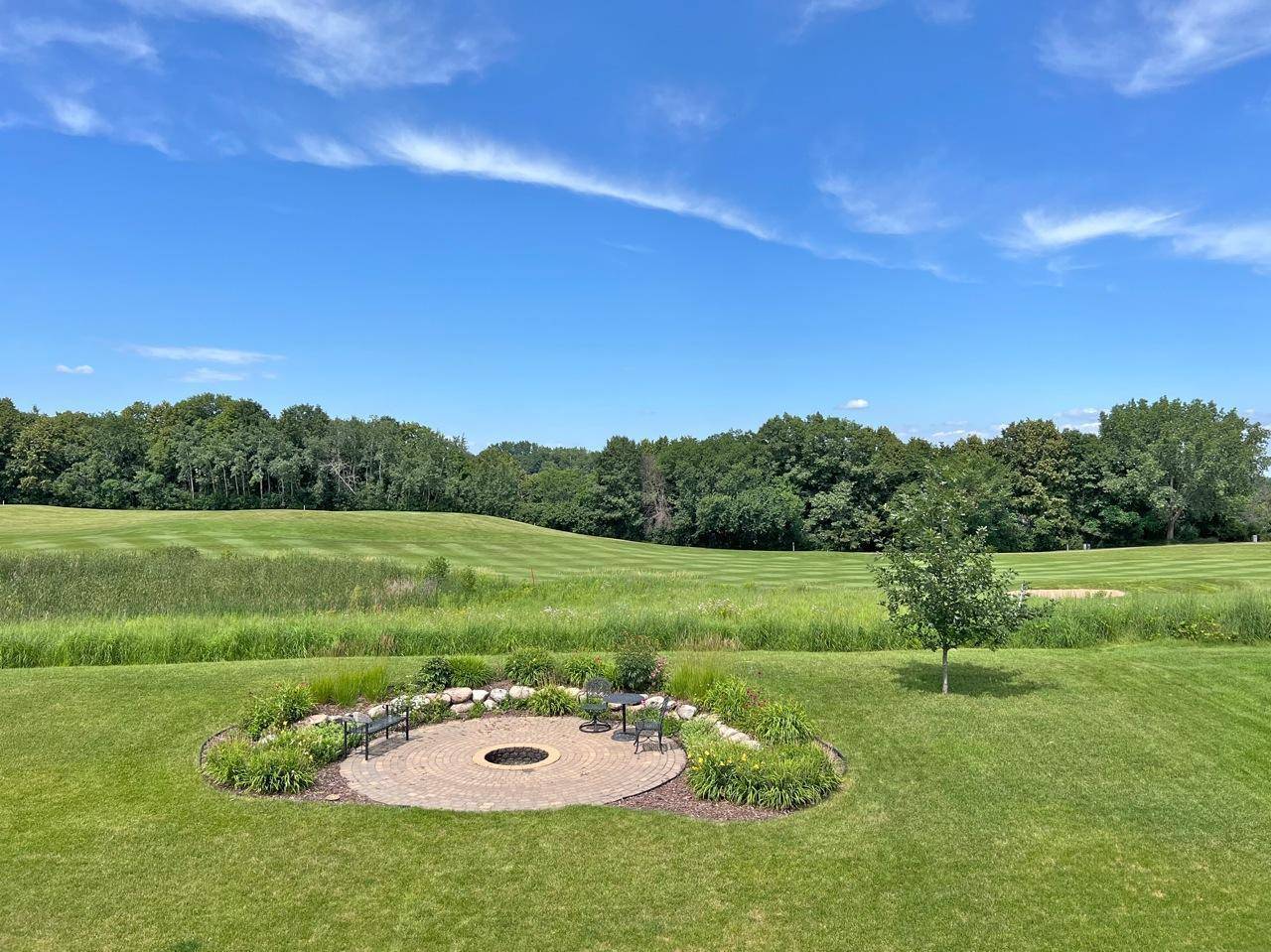 2996 Fairway DR, Chaska, MN 55318
