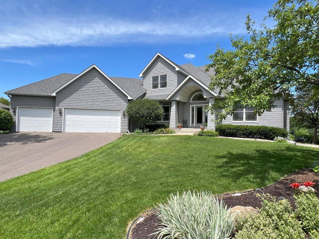 2996 Fairway DR, Chaska, MN 55318