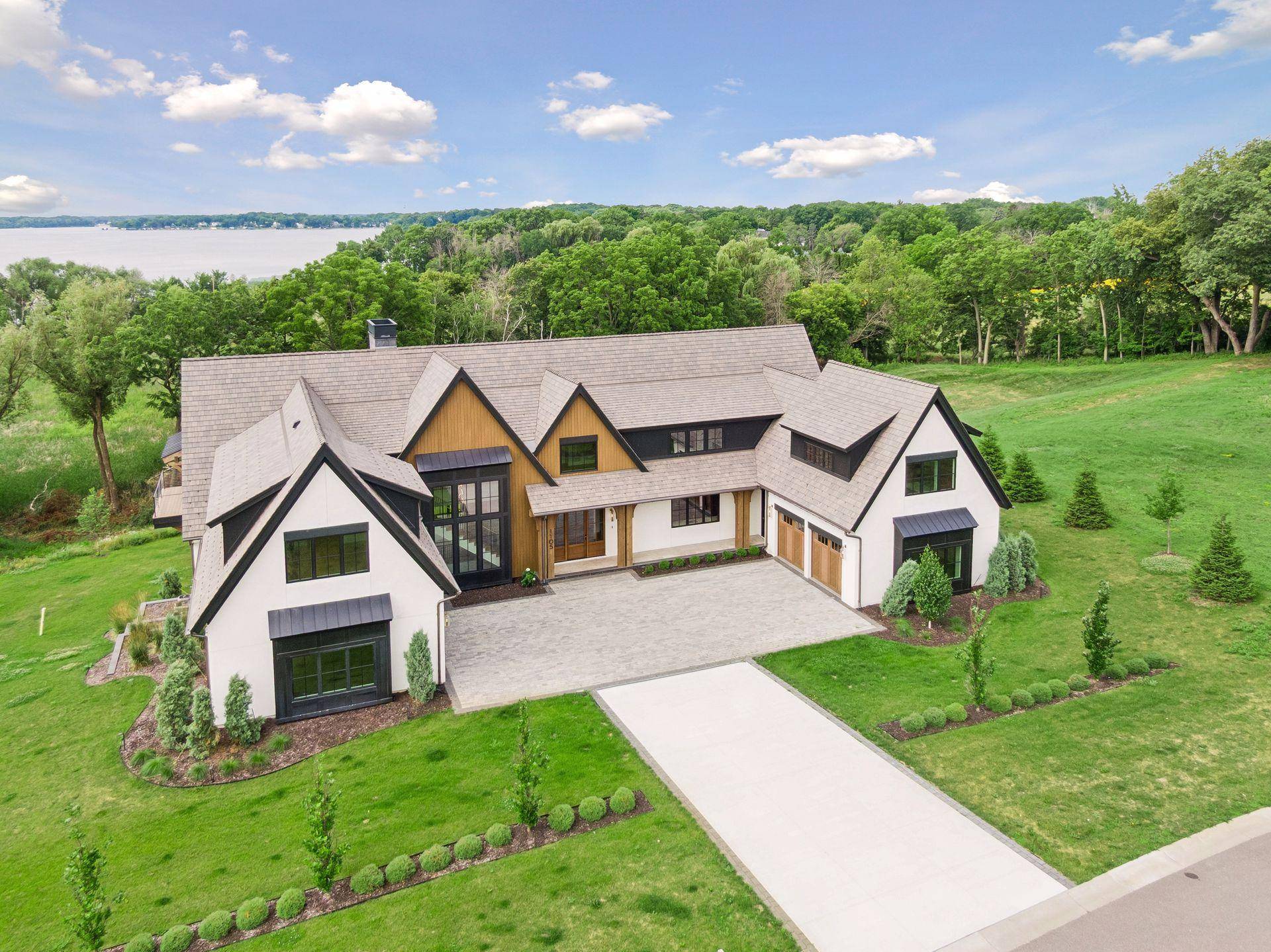 1105 Tanager HL, Wayzata, MN 55391