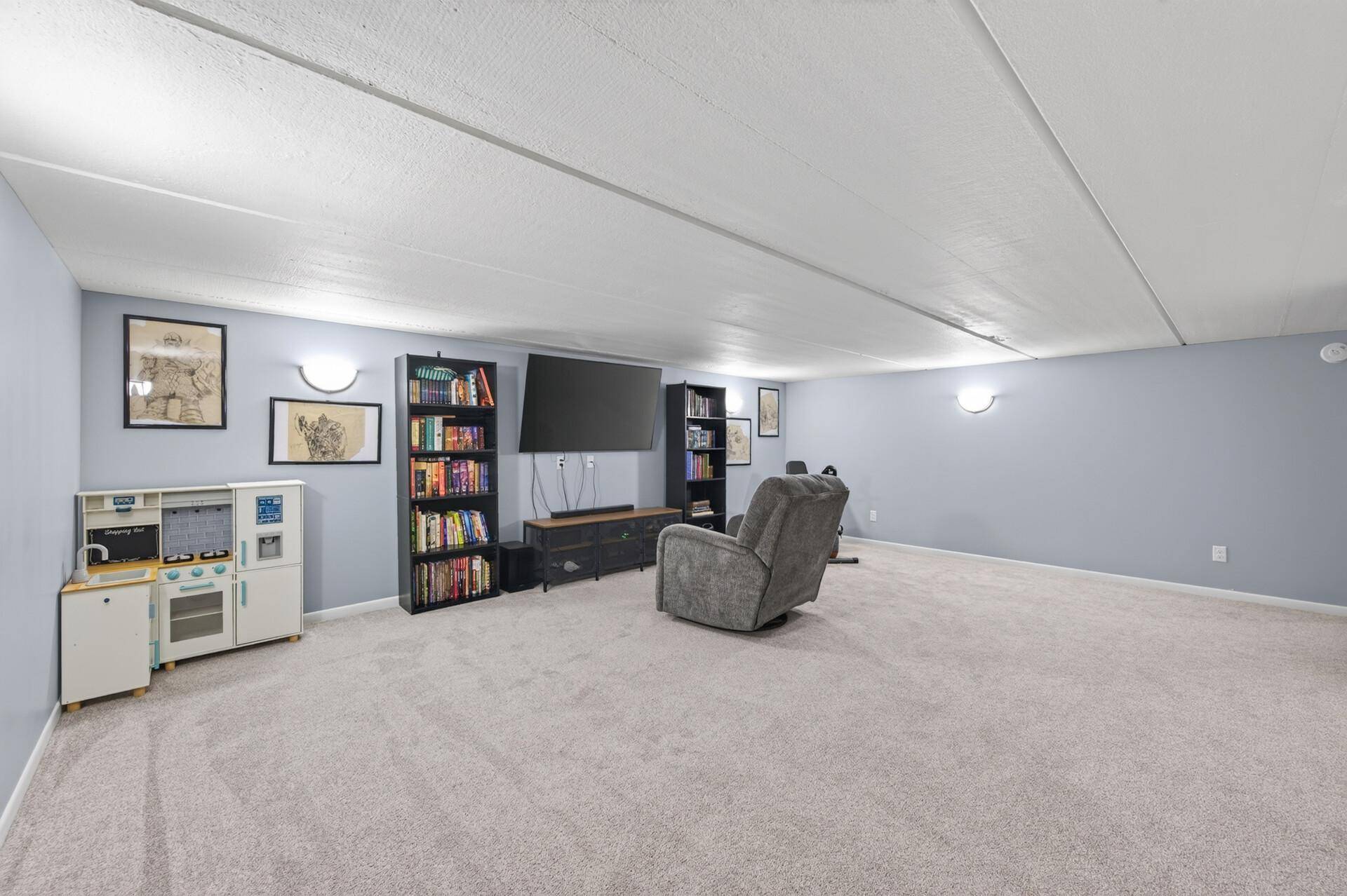 6700 Kennaston DR NE, Fridley, MN 55432