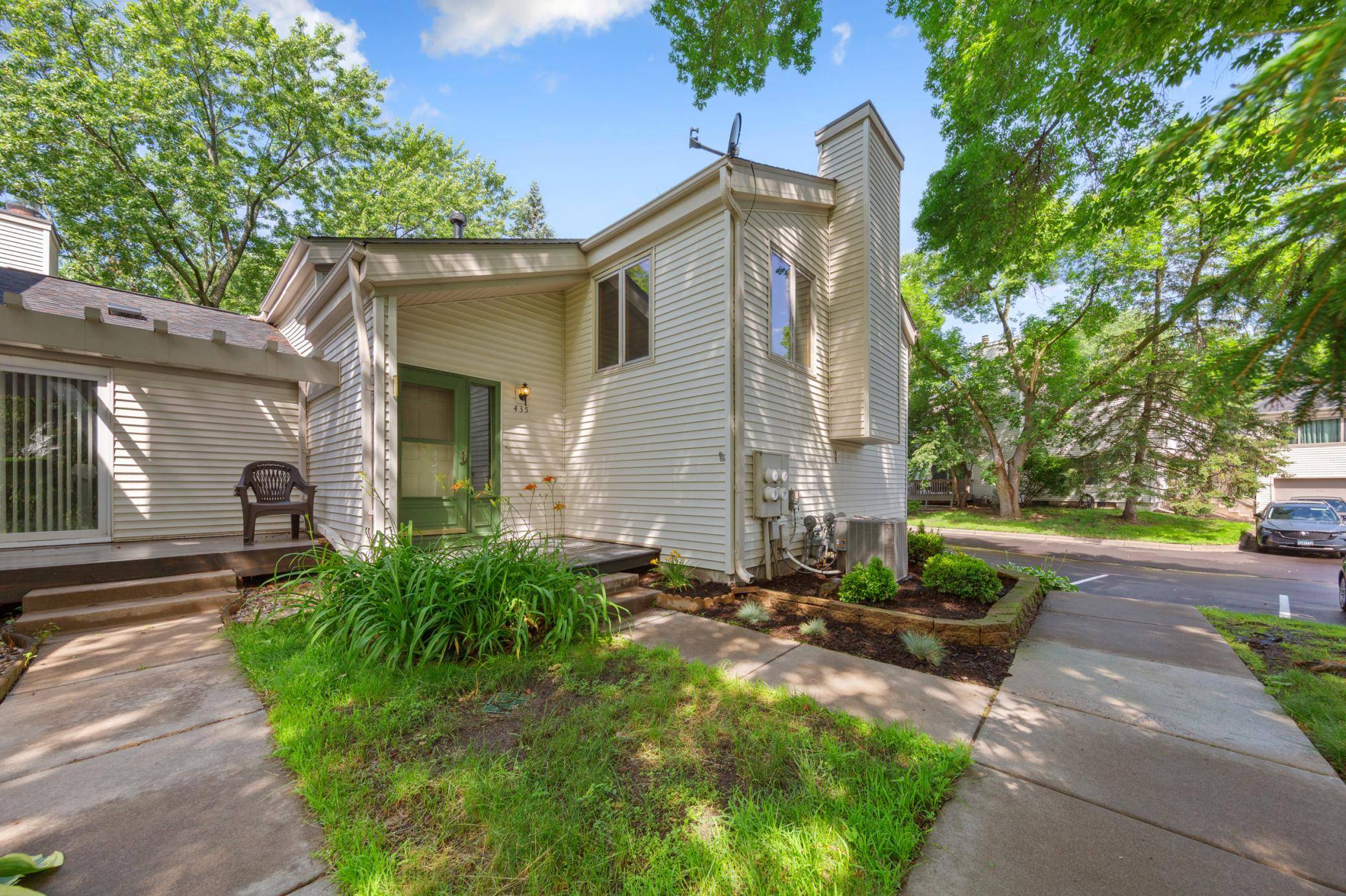 435 Fontaine CT, Woodbury, MN 55125