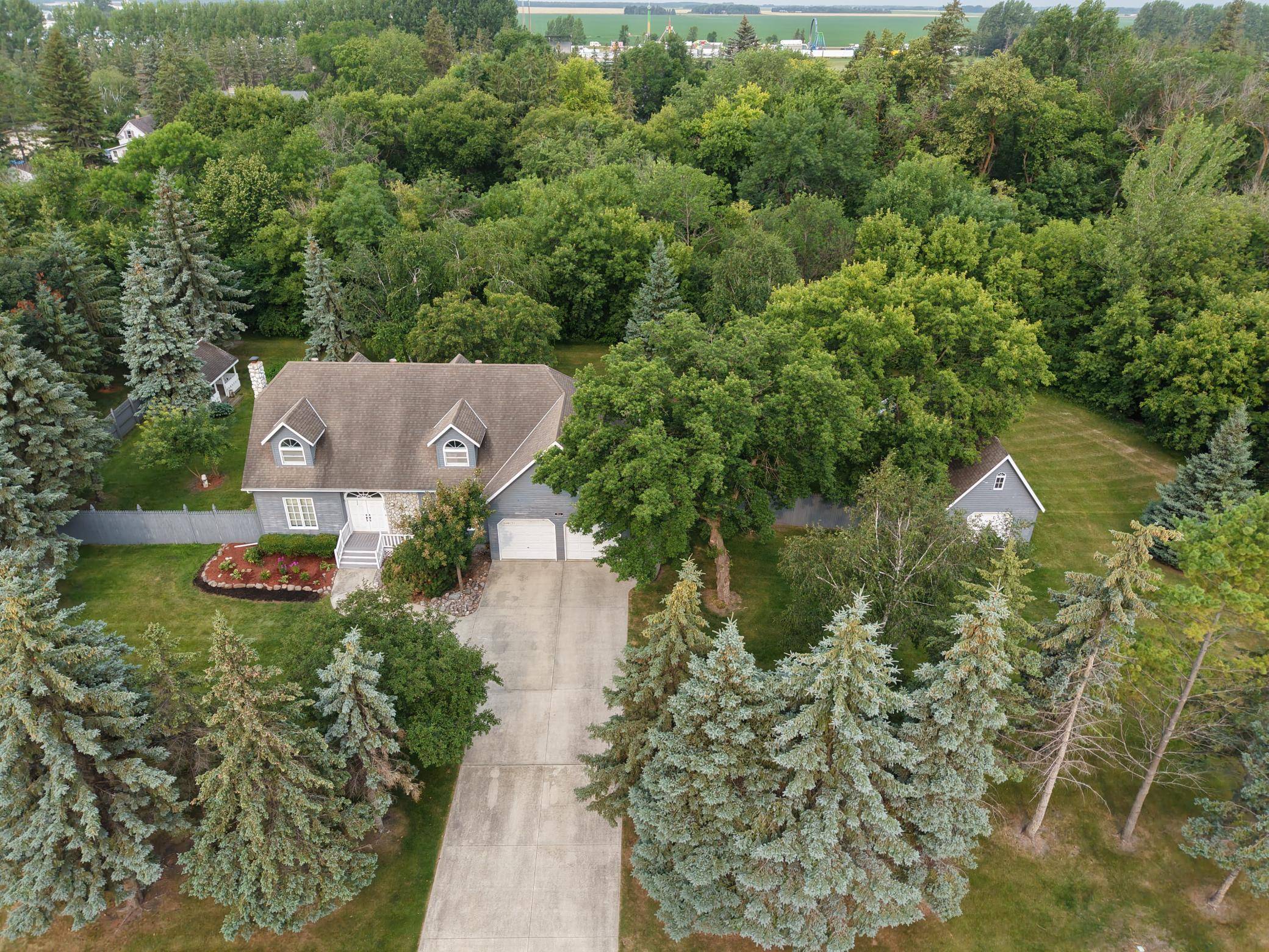 701 3rd AVE NE, Roseau, MN 56751