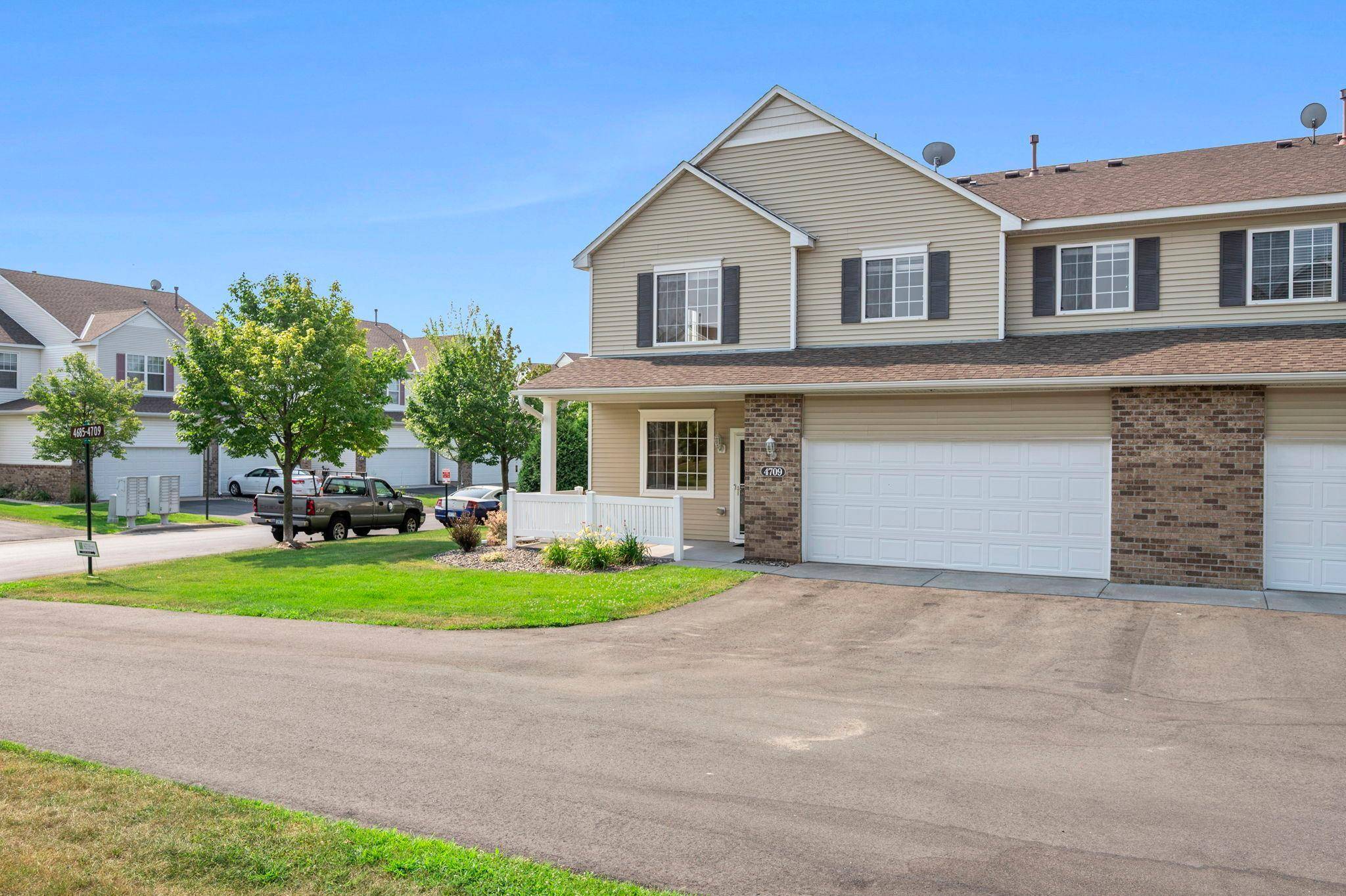 4709 Blaylock WAY #2804, Inver Grove Heights, MN 55076